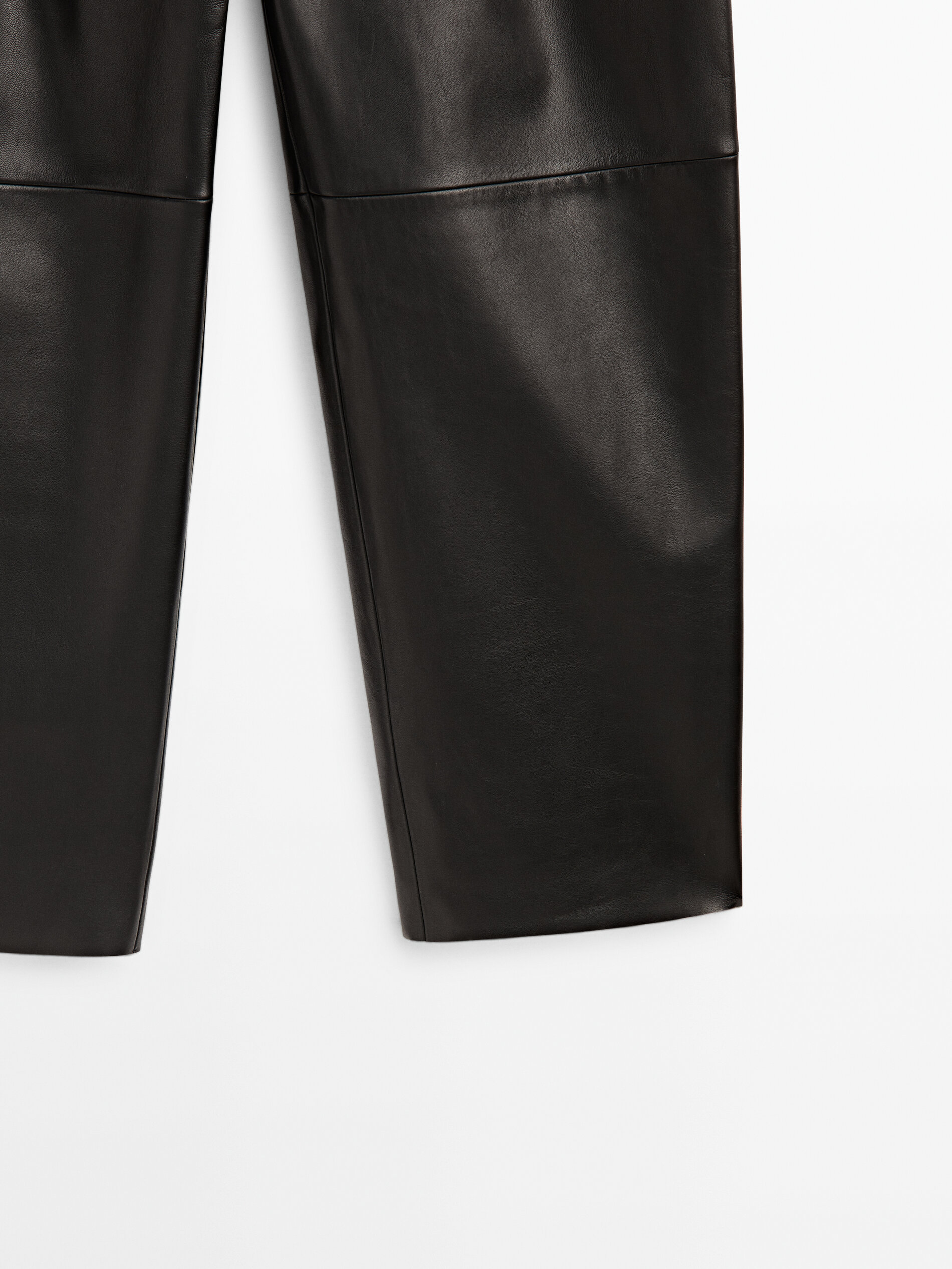 Pantalón piel napa pinzas - NEGRO