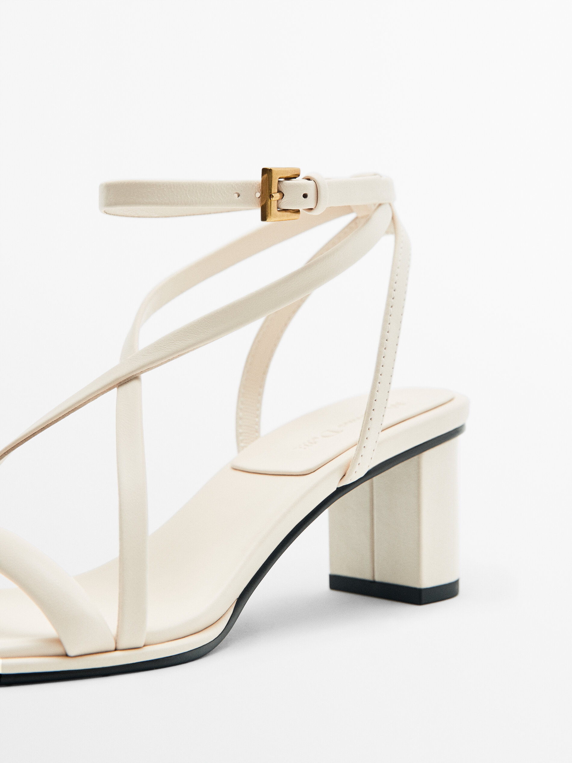 Sandalia tiras tacón ancho - CRUDO