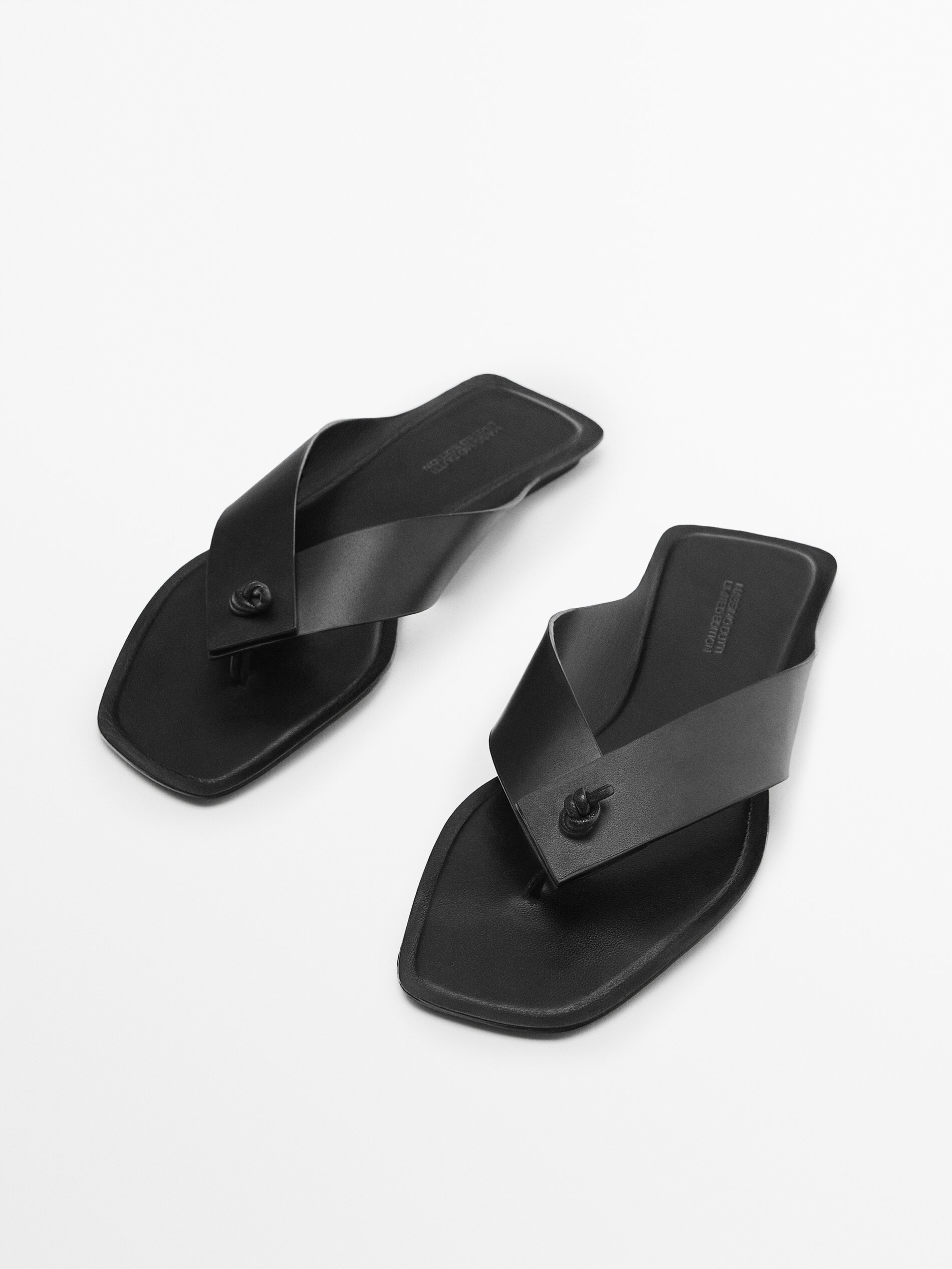 SANDALIA PLANA PIEL LIMITED EDITION - NEGRO