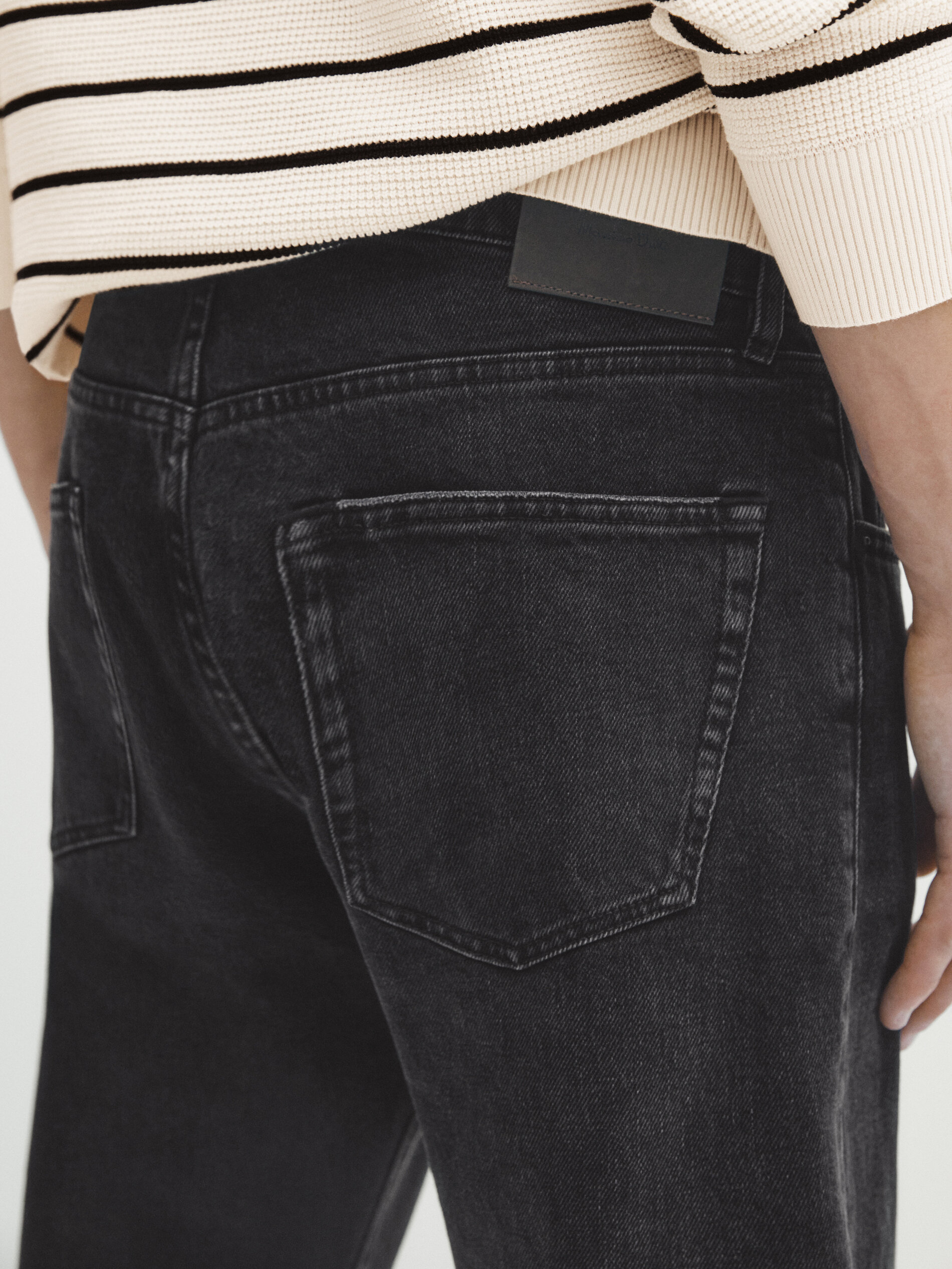 Pantalón vaquero stone wash tapered fit - GRIS