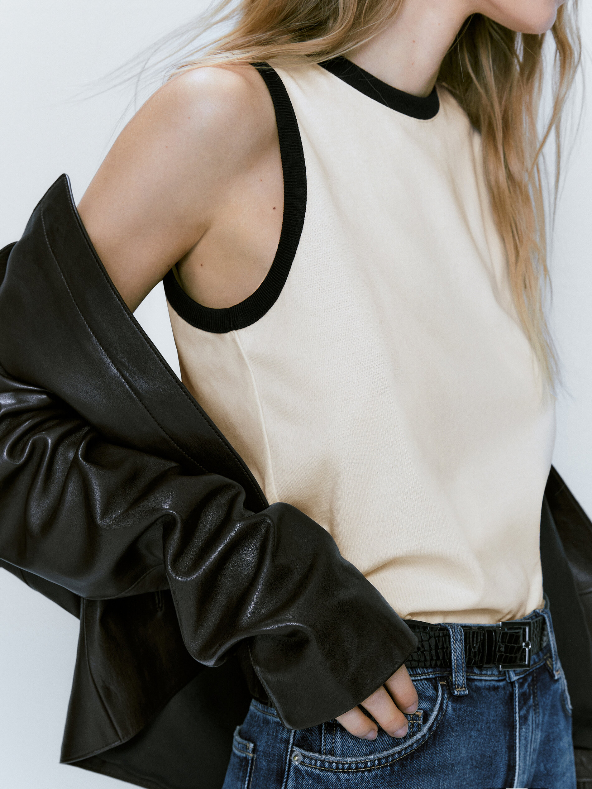 Camiseta sin mangas contraste - CRUDO