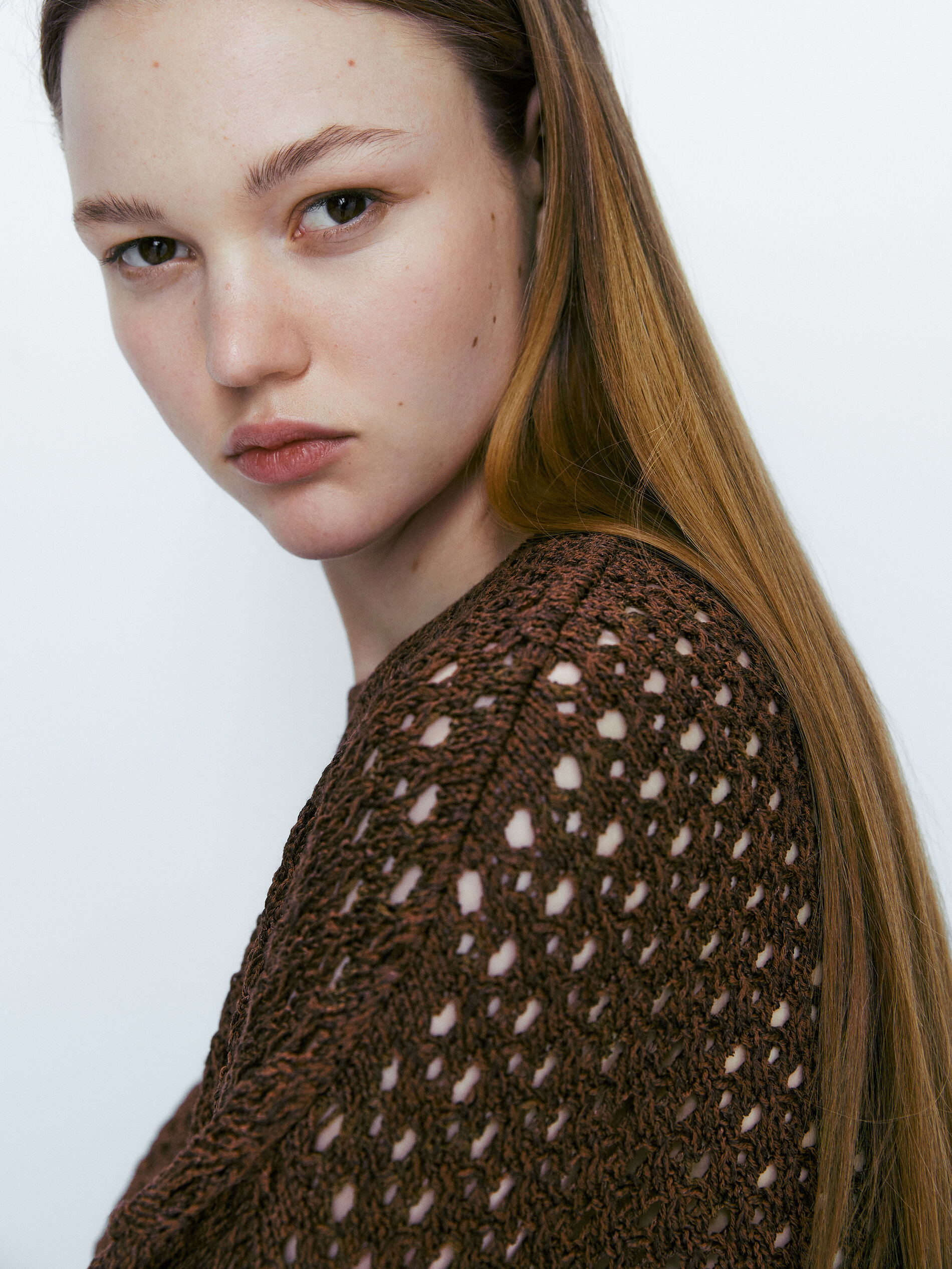 Jersey cropped punto crochet - MARRÓN