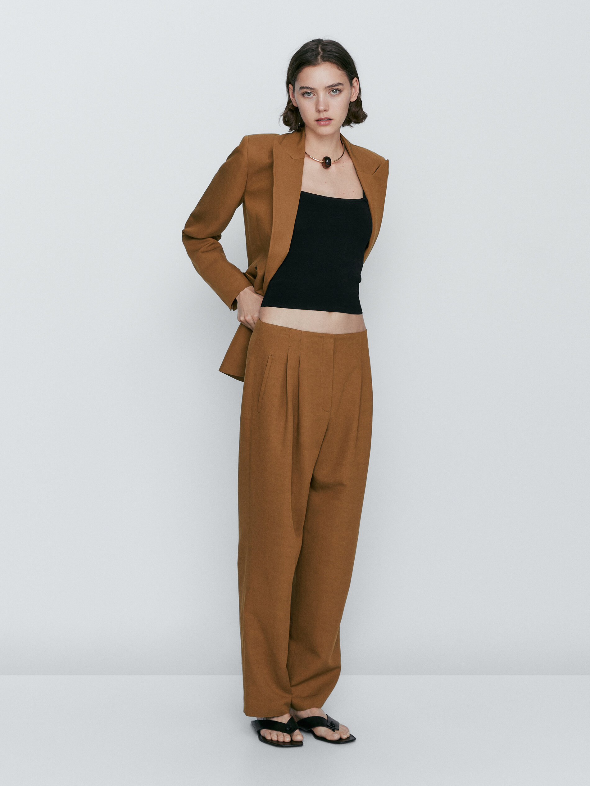 Pantalón recto doble pinza - Caramelo