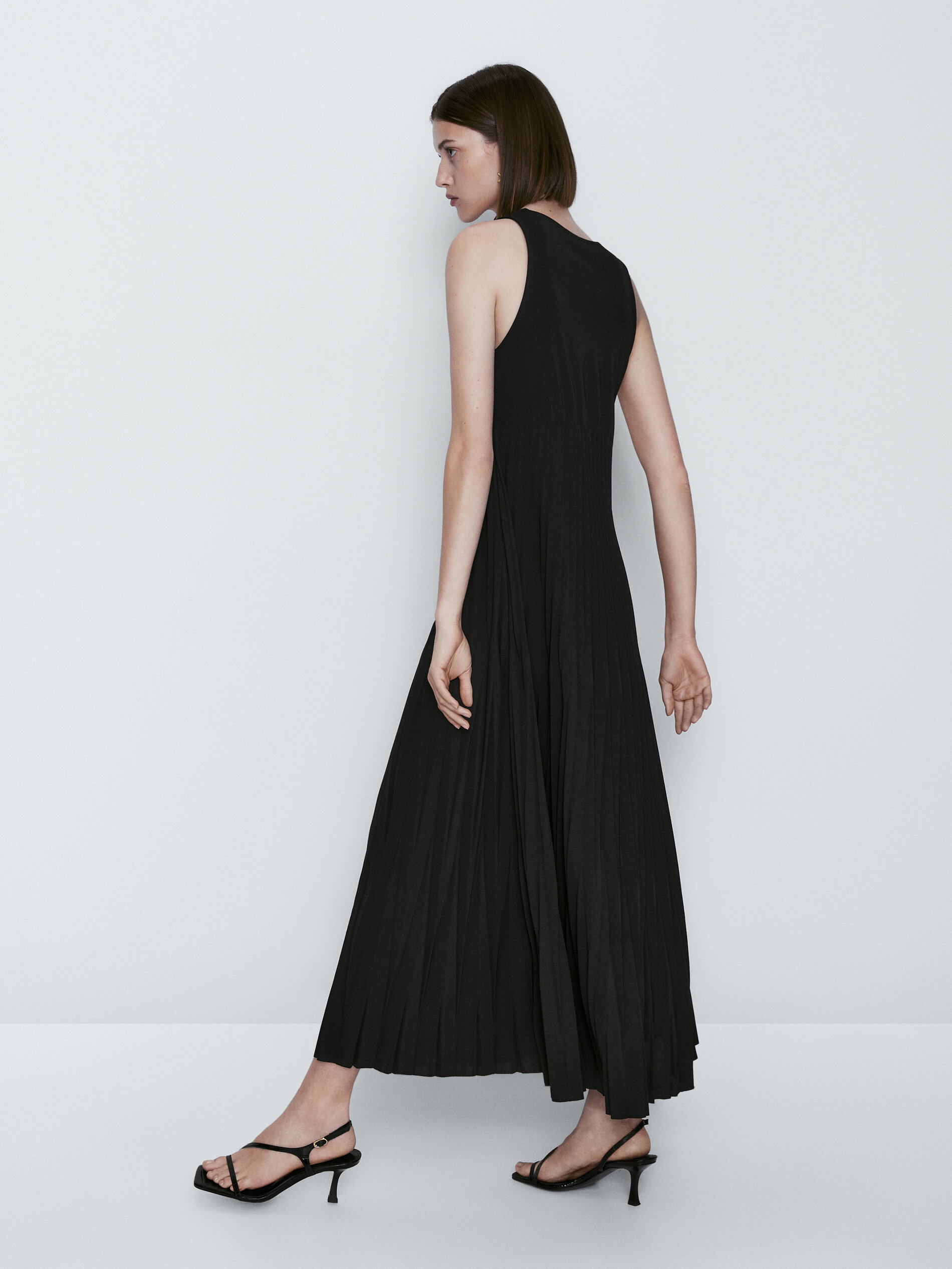 Vestido plisado negro - NEGRO