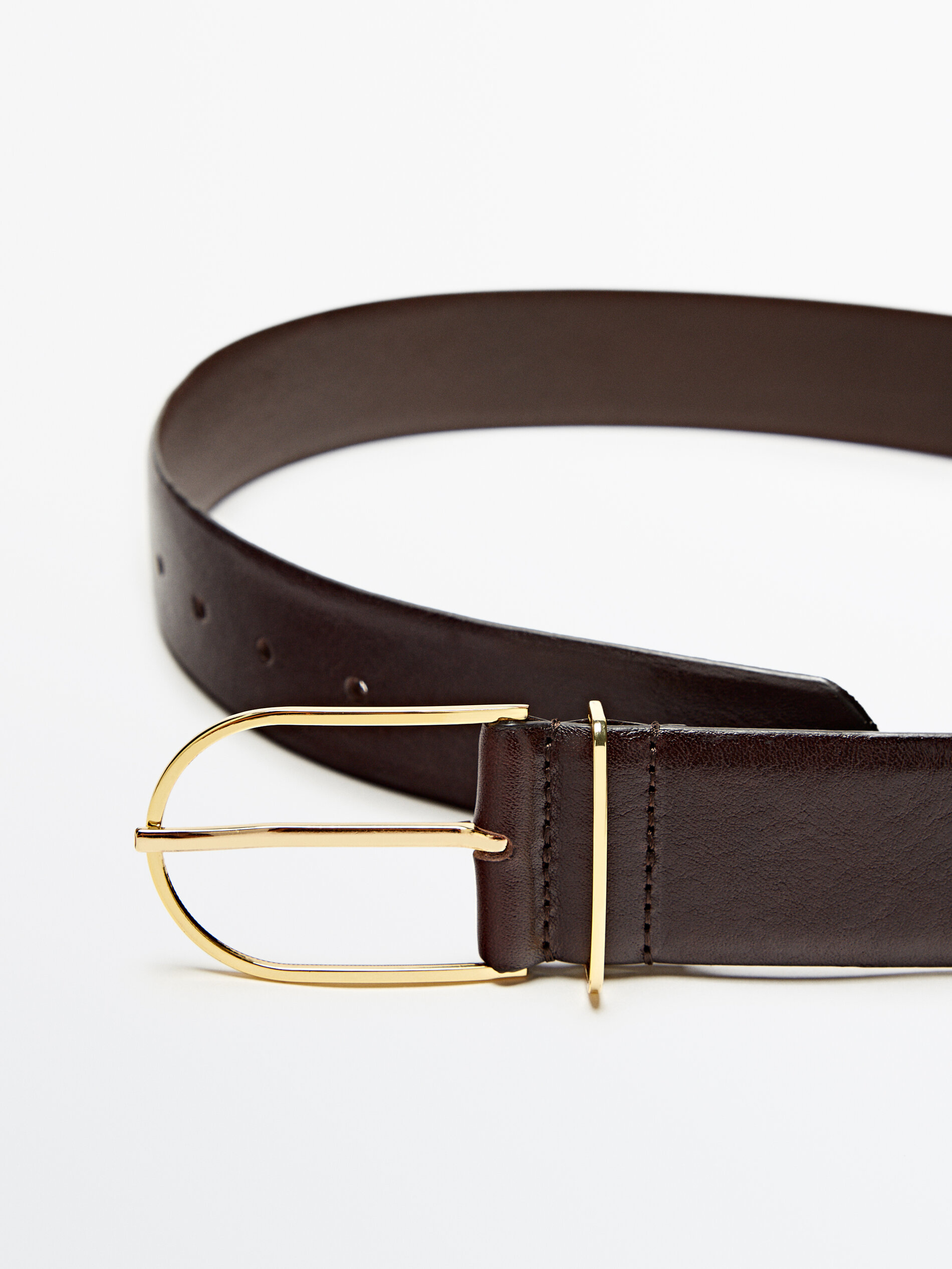 Cinturón piel hebilla dorada - MARRÓN