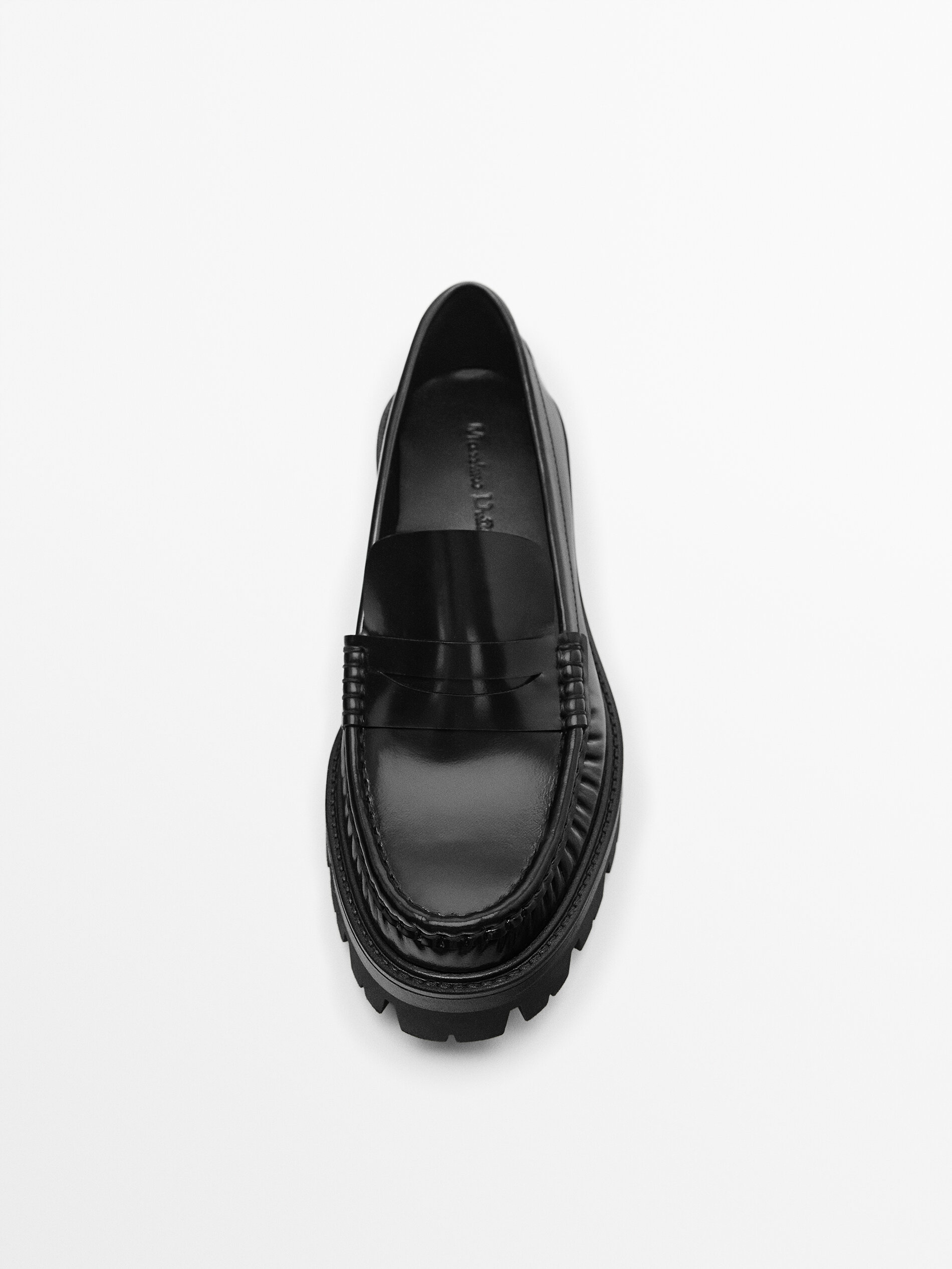 Mocasín piel piso track - NEGRO