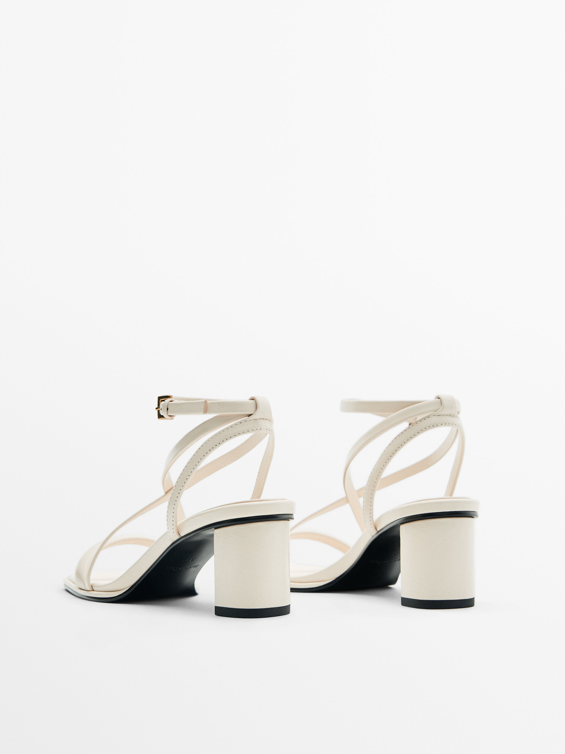 Sandalia tiras tacón ancho - CRUDO
