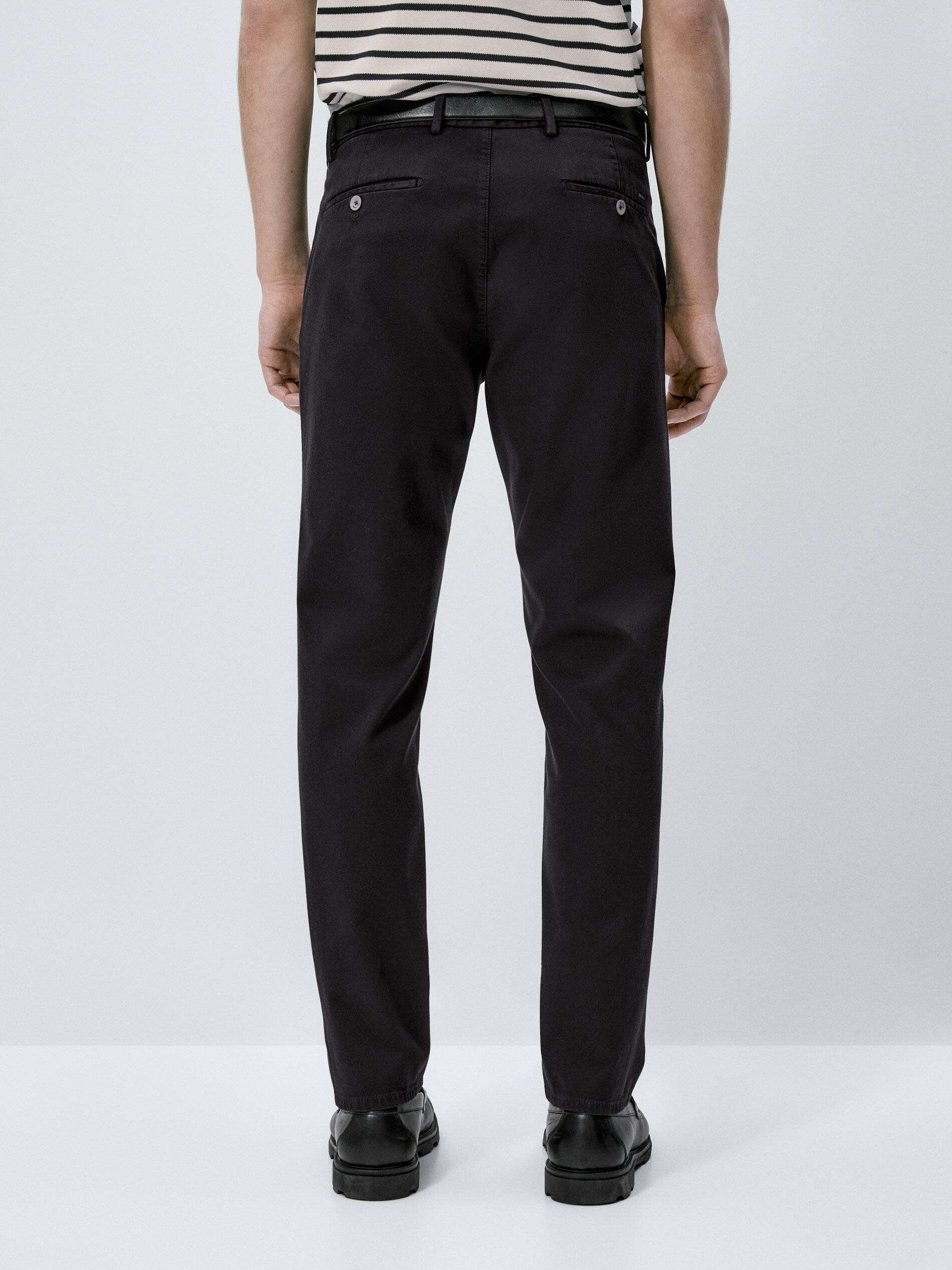 Pantalón chino micro estructura tapered fit - AZUL MARINO