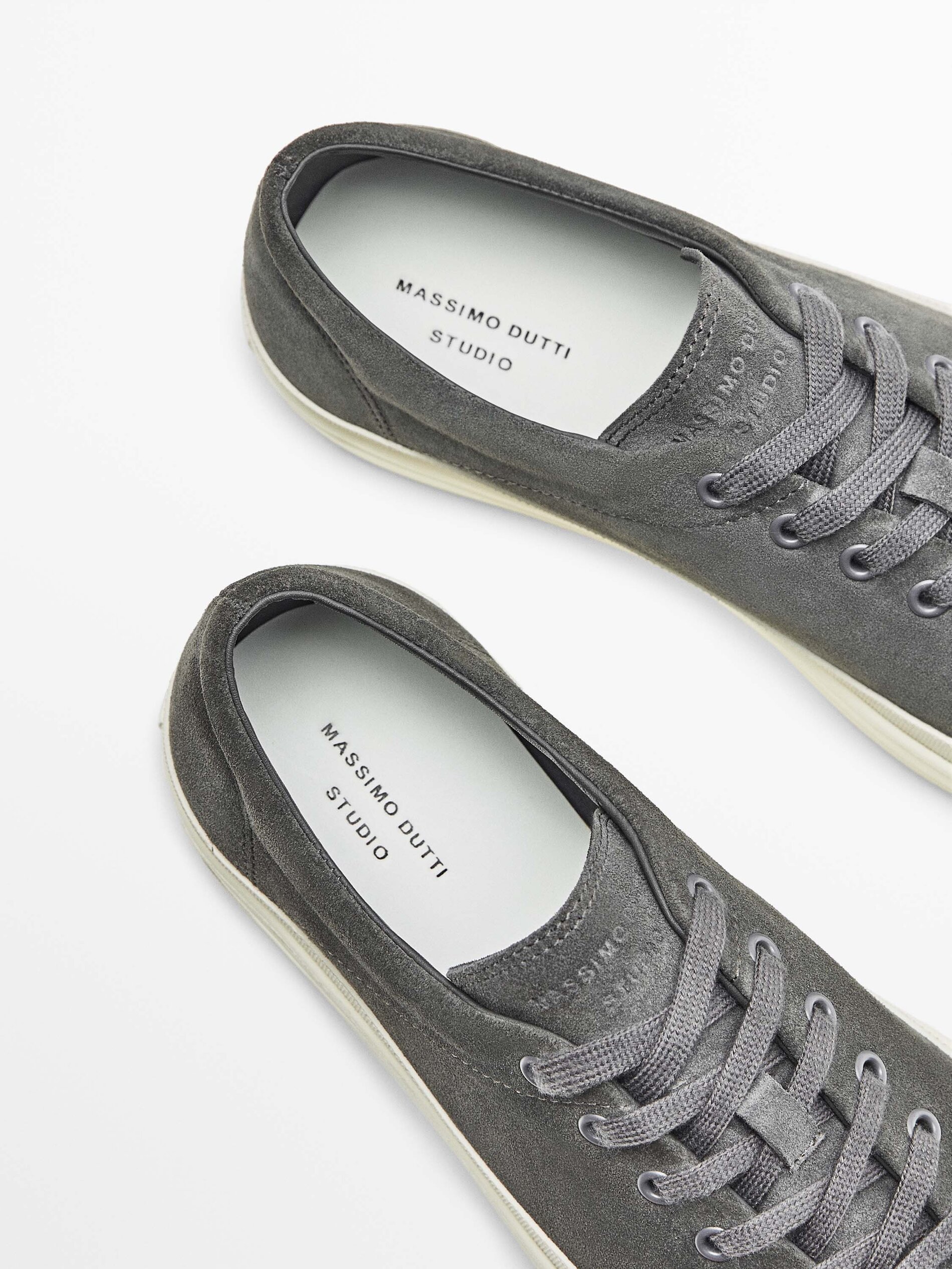 Deportivo serraje gris - Studio - GRIS