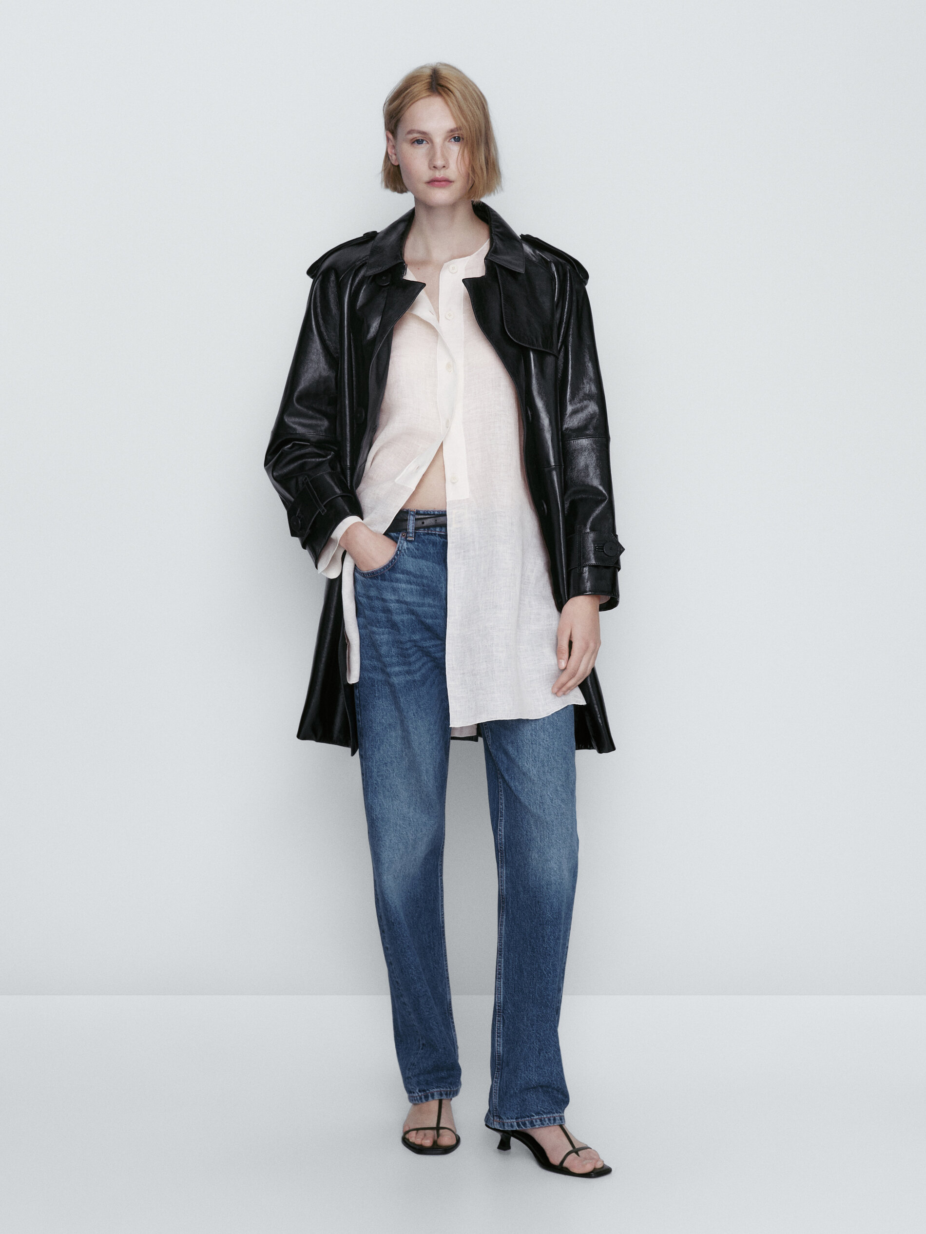 Chaqueta trench piel acabado charol - NEGRO