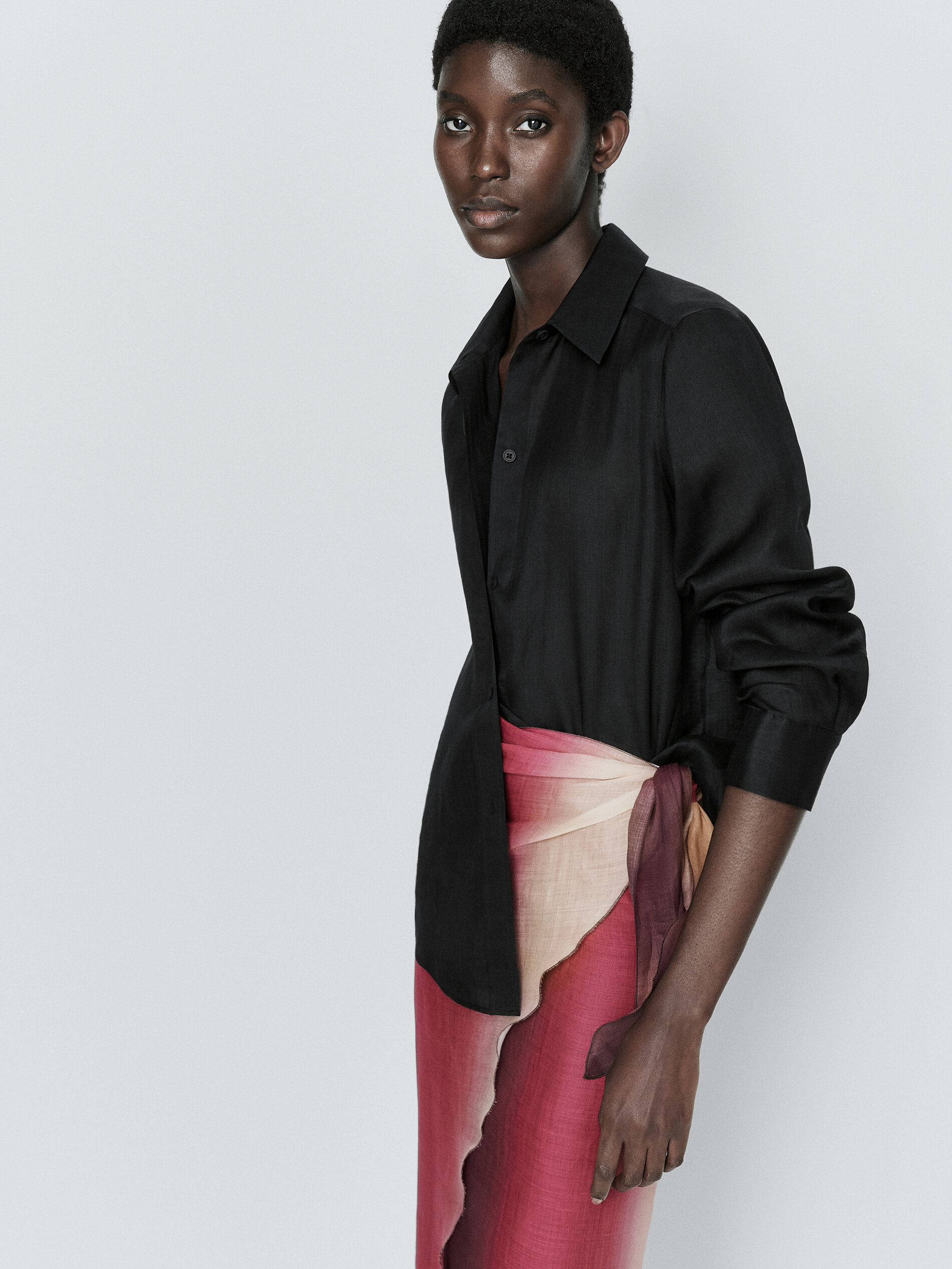 Pareo ramio degradado detalle nudo - FUCSIA