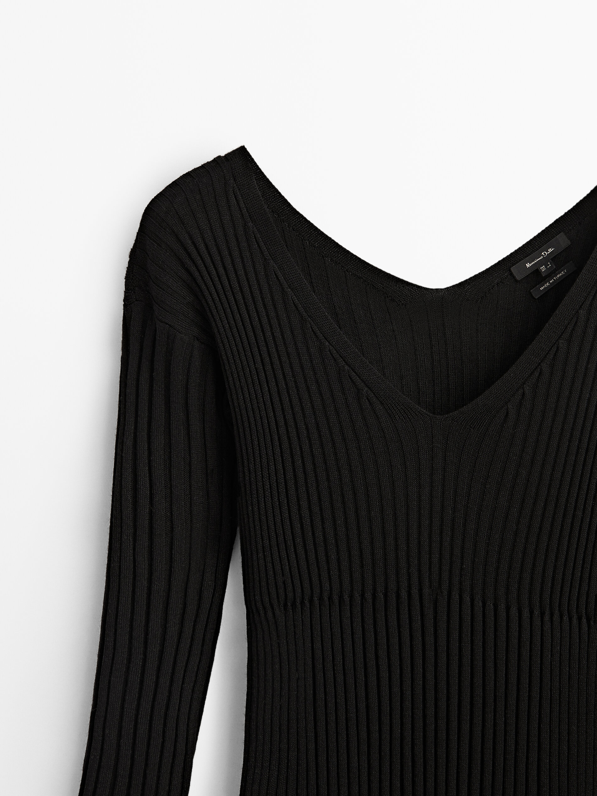 Vestido largo canalé negro cuello pico - NEGRO