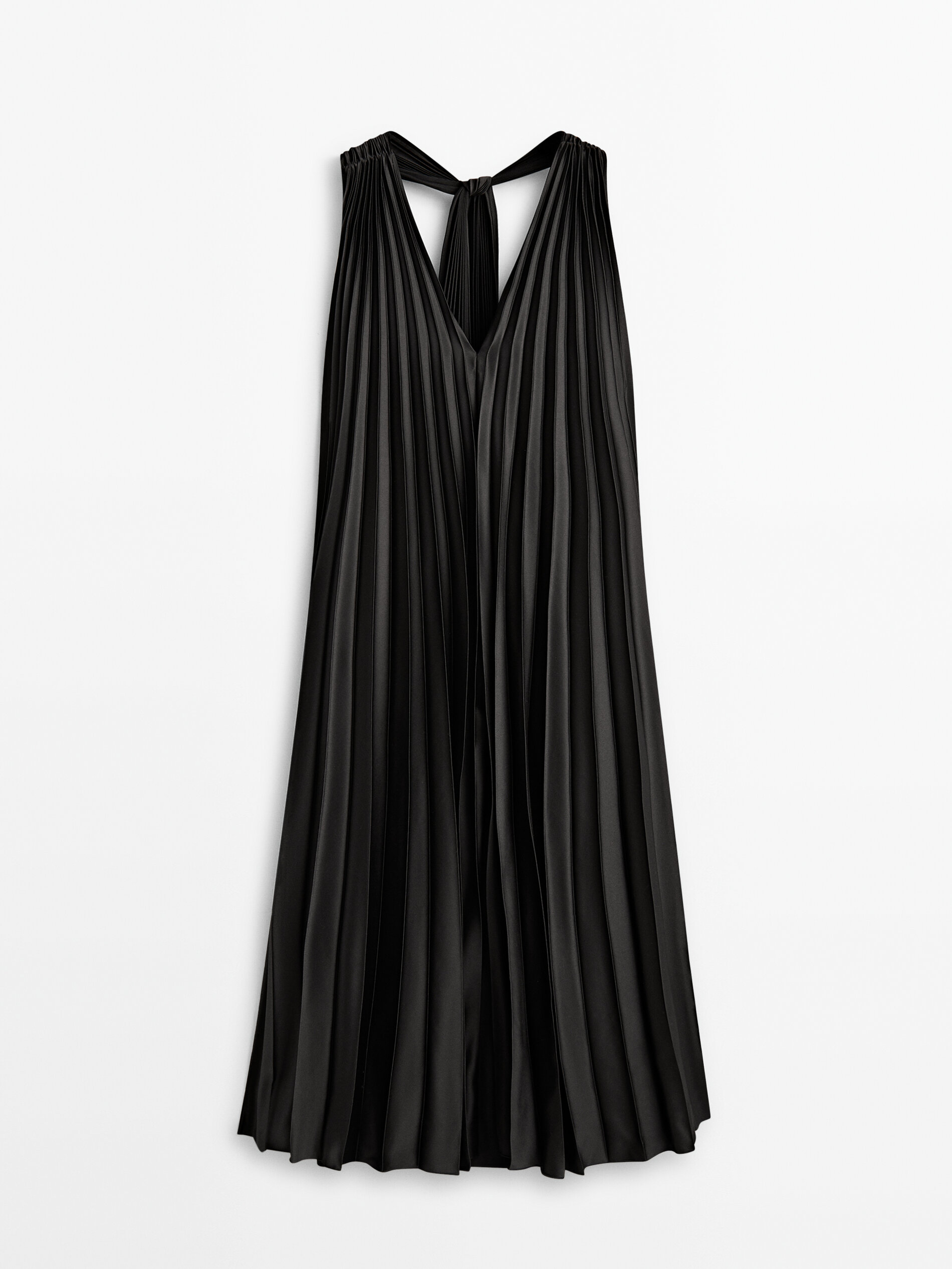 Vestido plisado escote pico -Studio - NEGRO