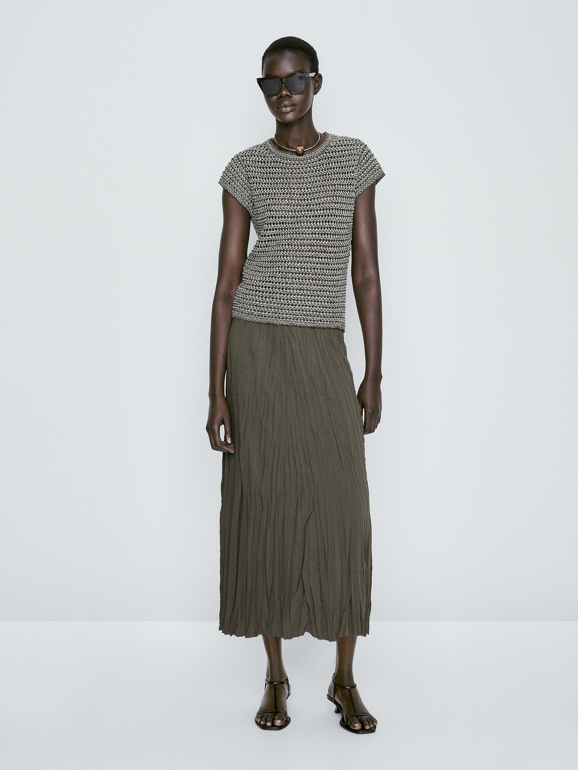 Falda midi plisada - KAKI