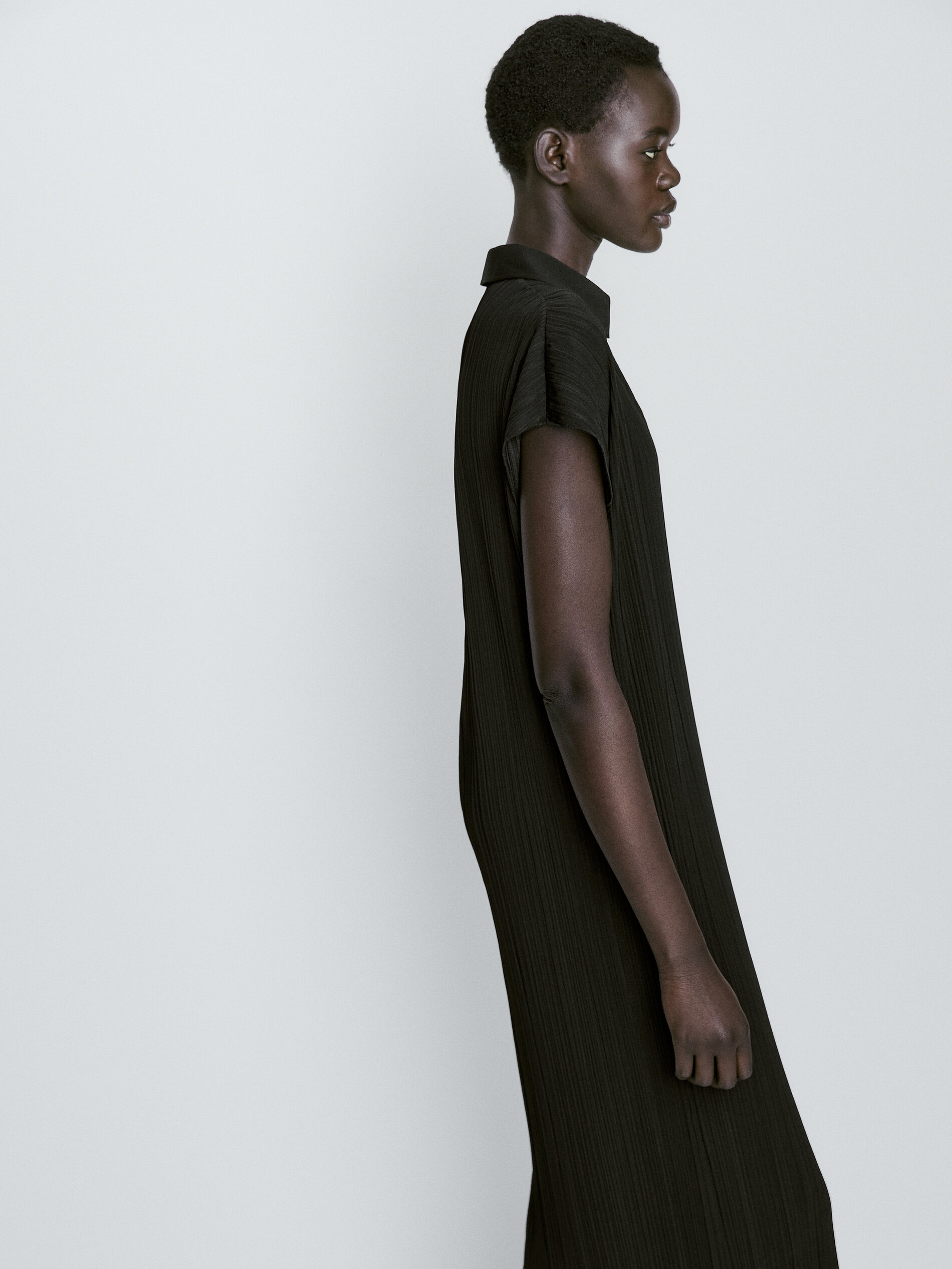 Vestido polo plisado - NEGRO