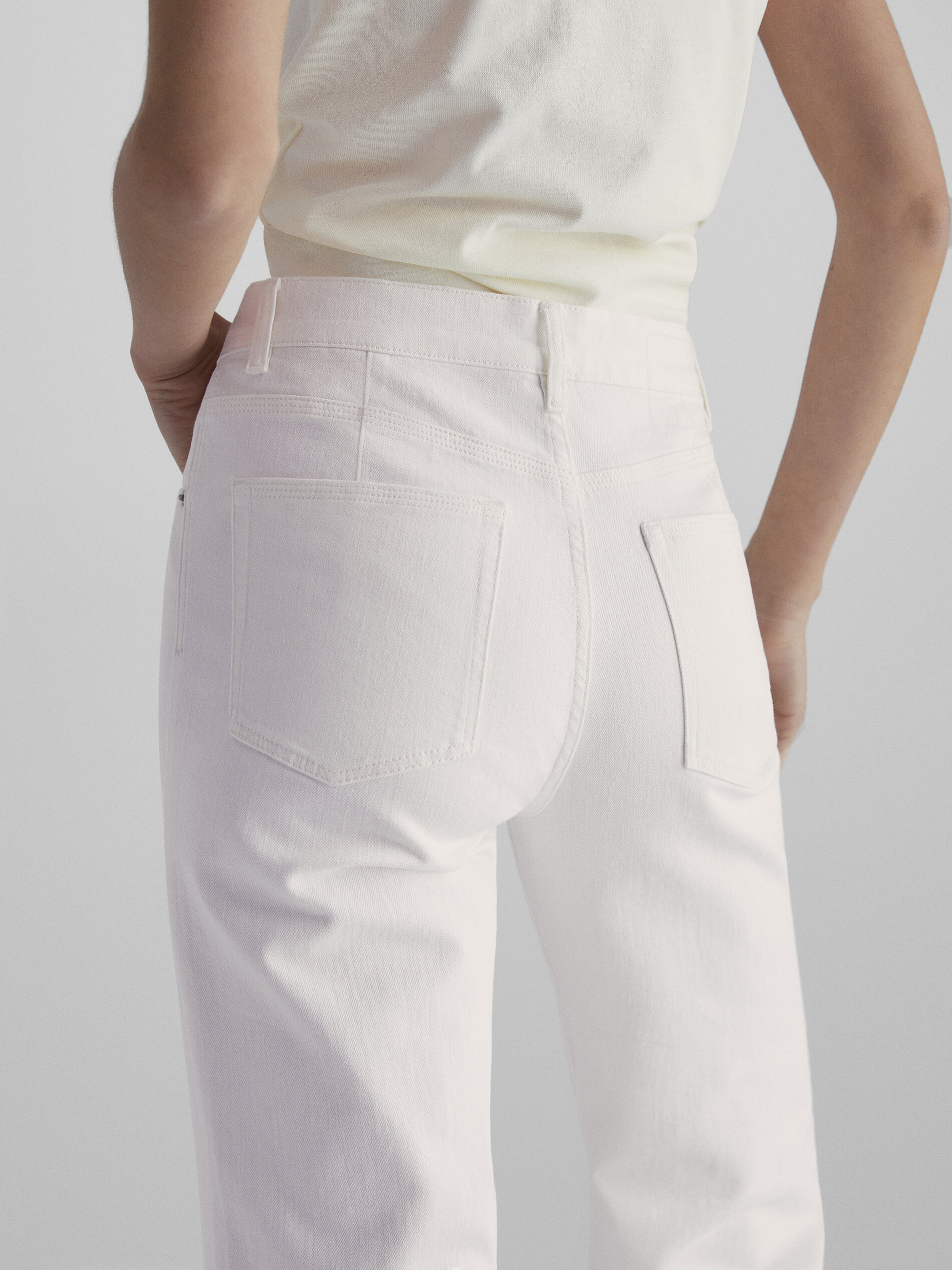 Pantalón vaquero tiro alto flare - CRUDO