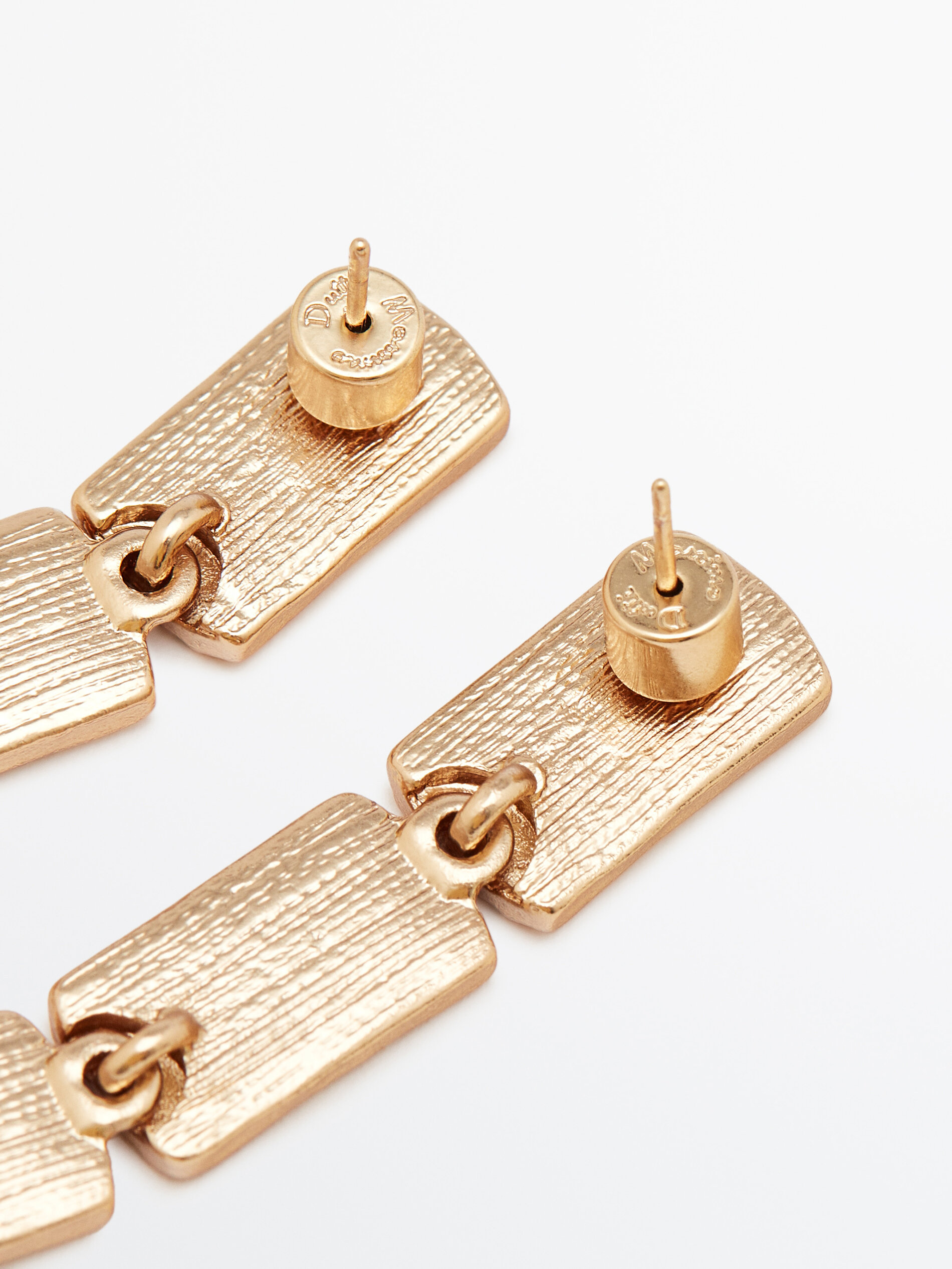 Pendientes largos textura baño oro - DORADO