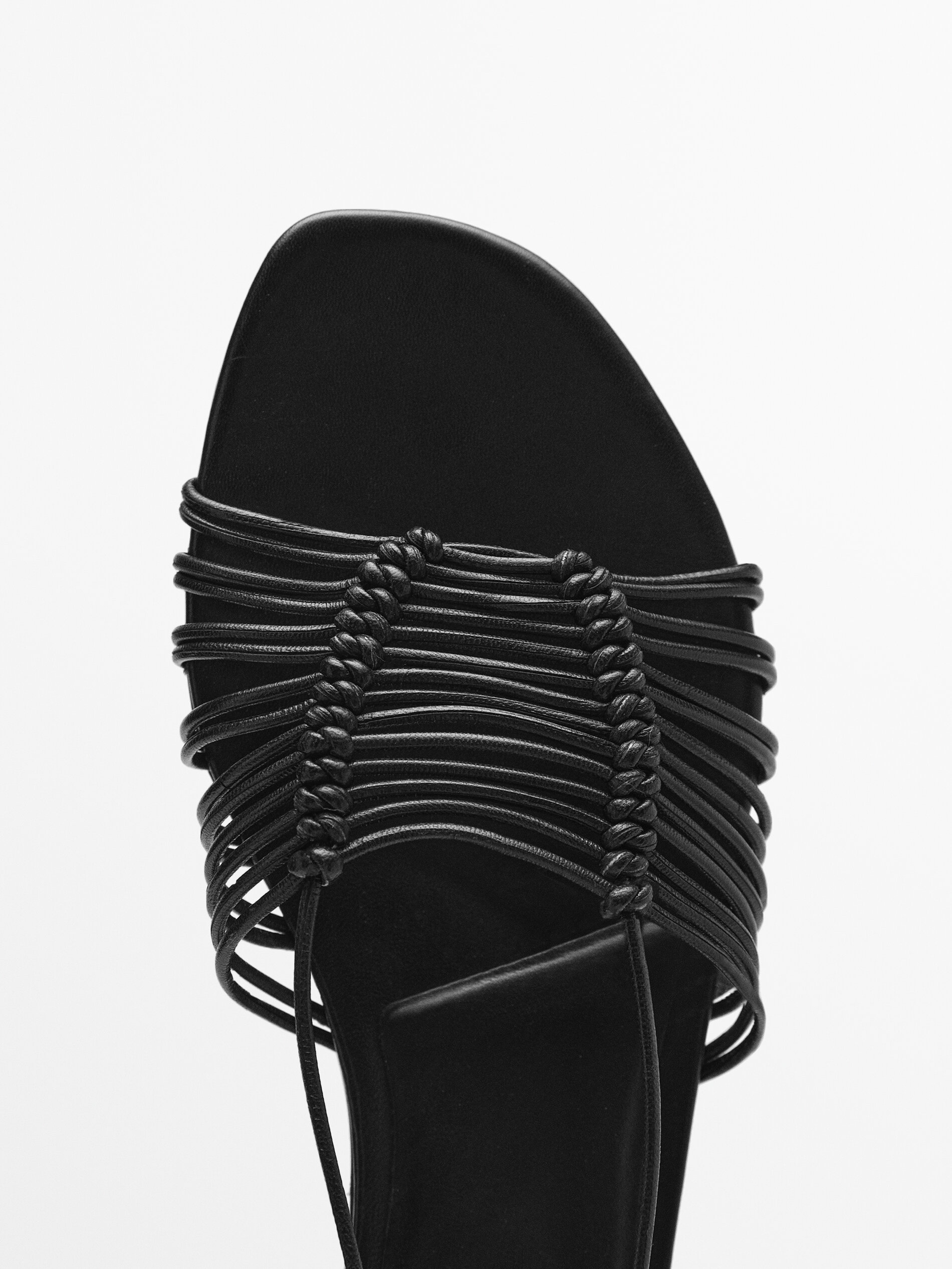 Sandalia plana multicuerdas - NEGRO