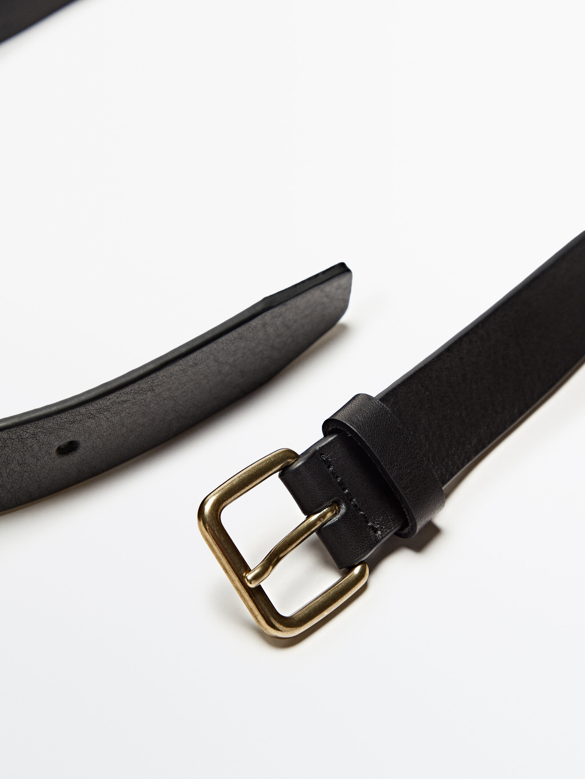 Cinturón piel hebilla dorada - NEGRO