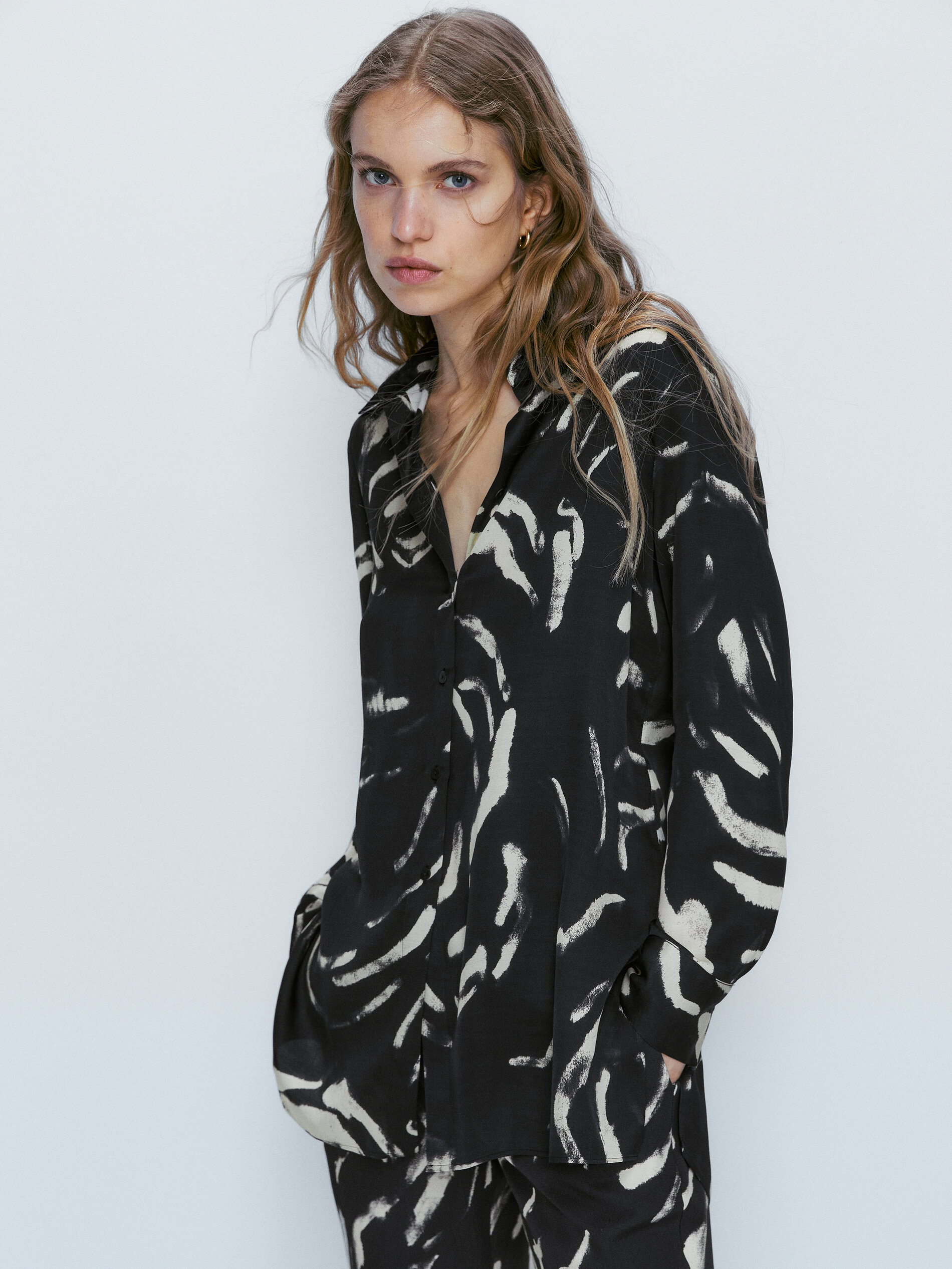 Camisa estampado animal - NEGRO