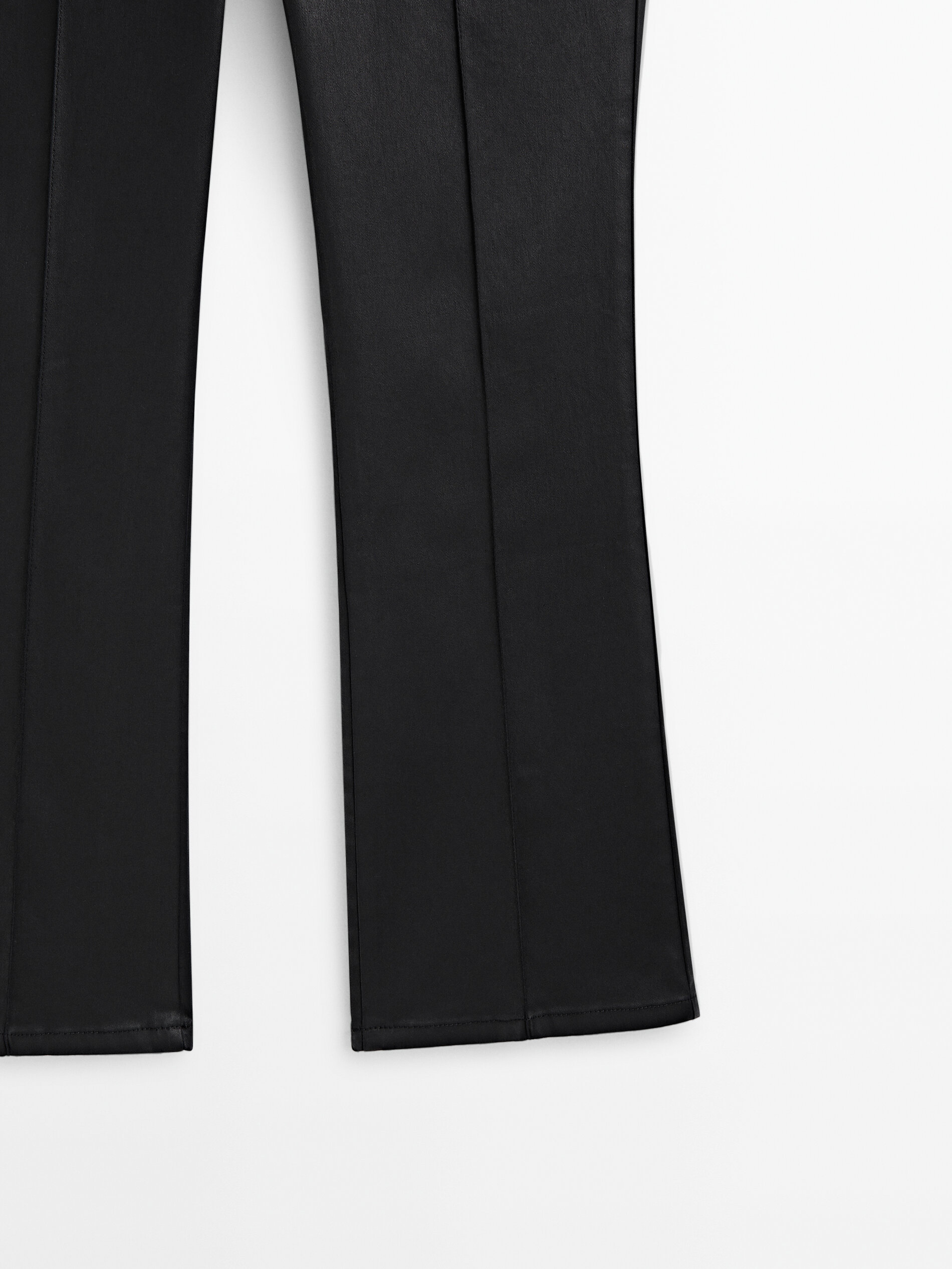 Pantalón kick flare encerado nervio central - NEGRO