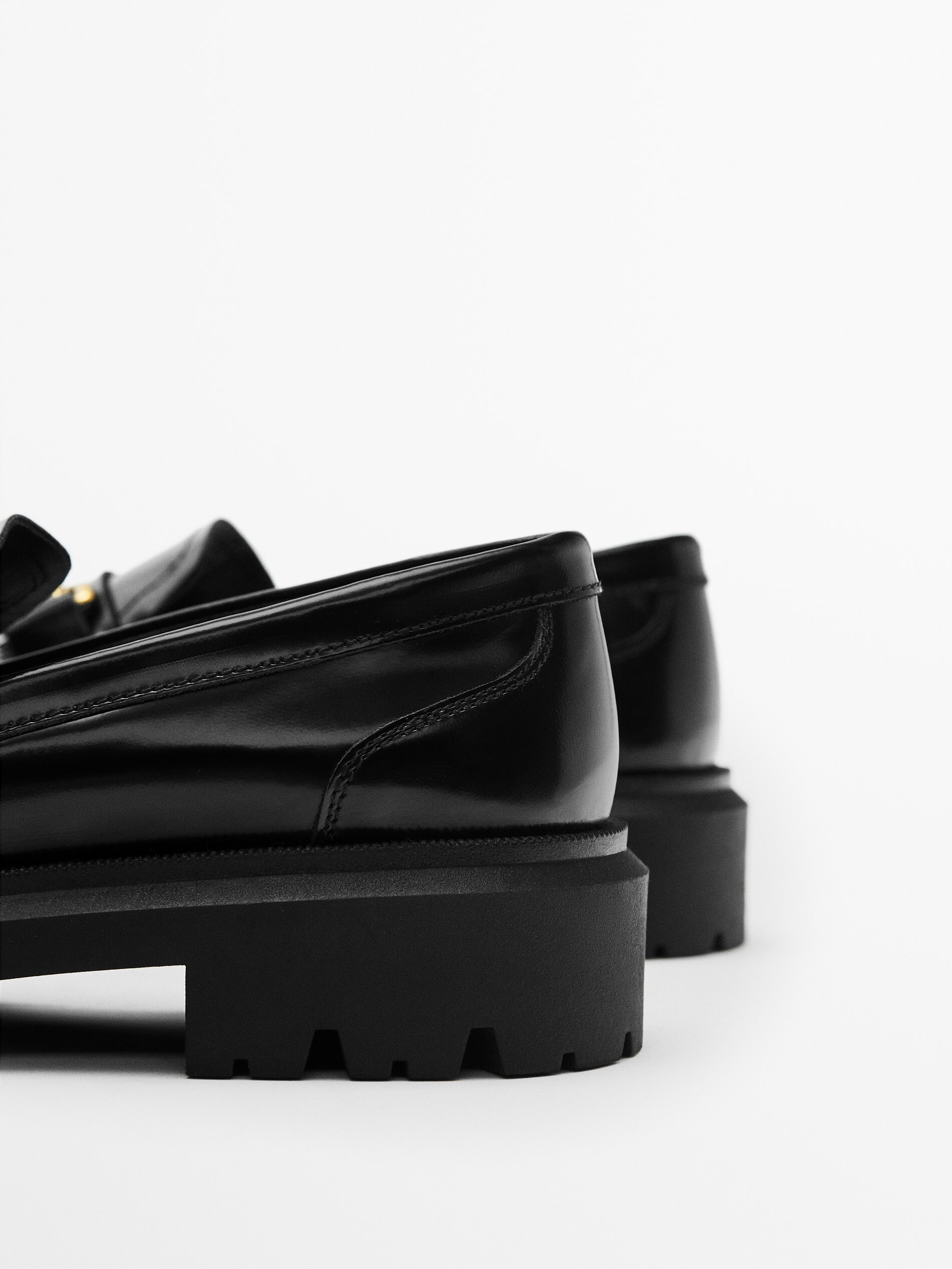 Mocasín piel super track - NEGRO