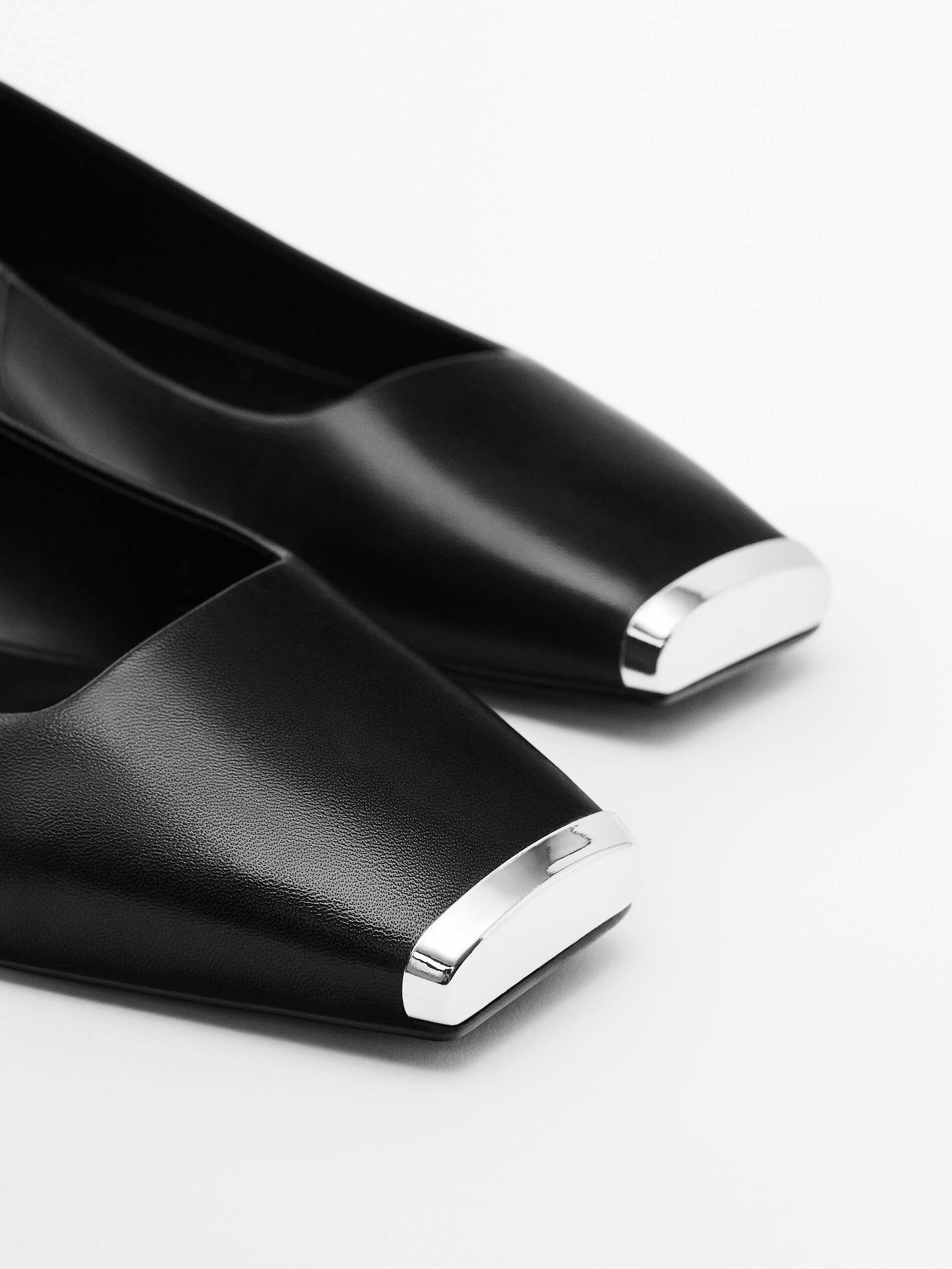 Bailarina piel punta metálica - NEGRO