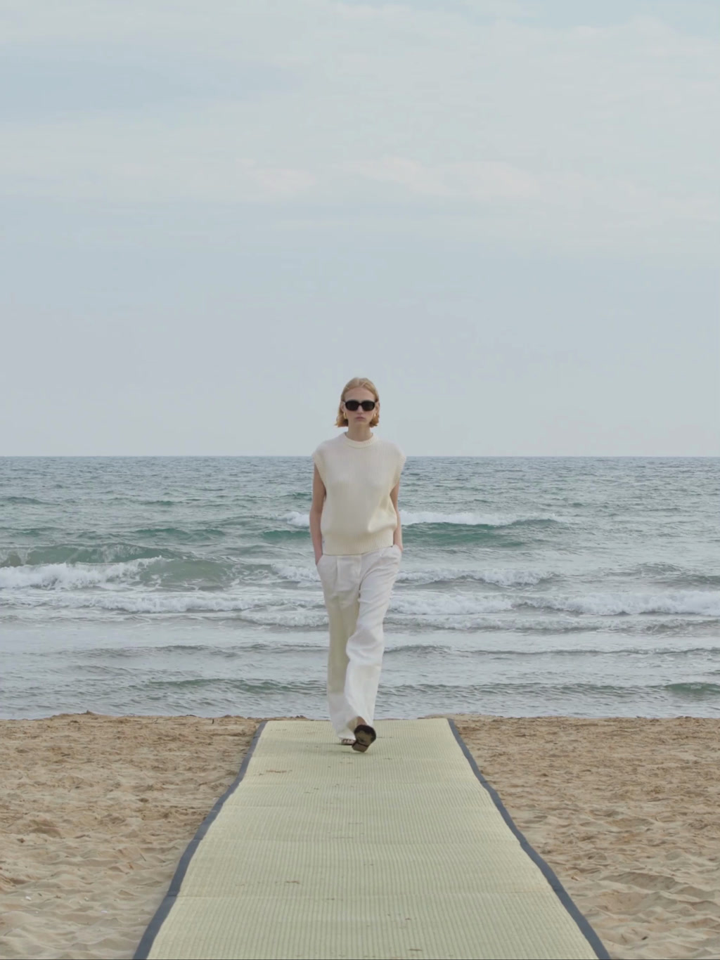 Pantalón traje pinzas raya diplomática - CRUDO