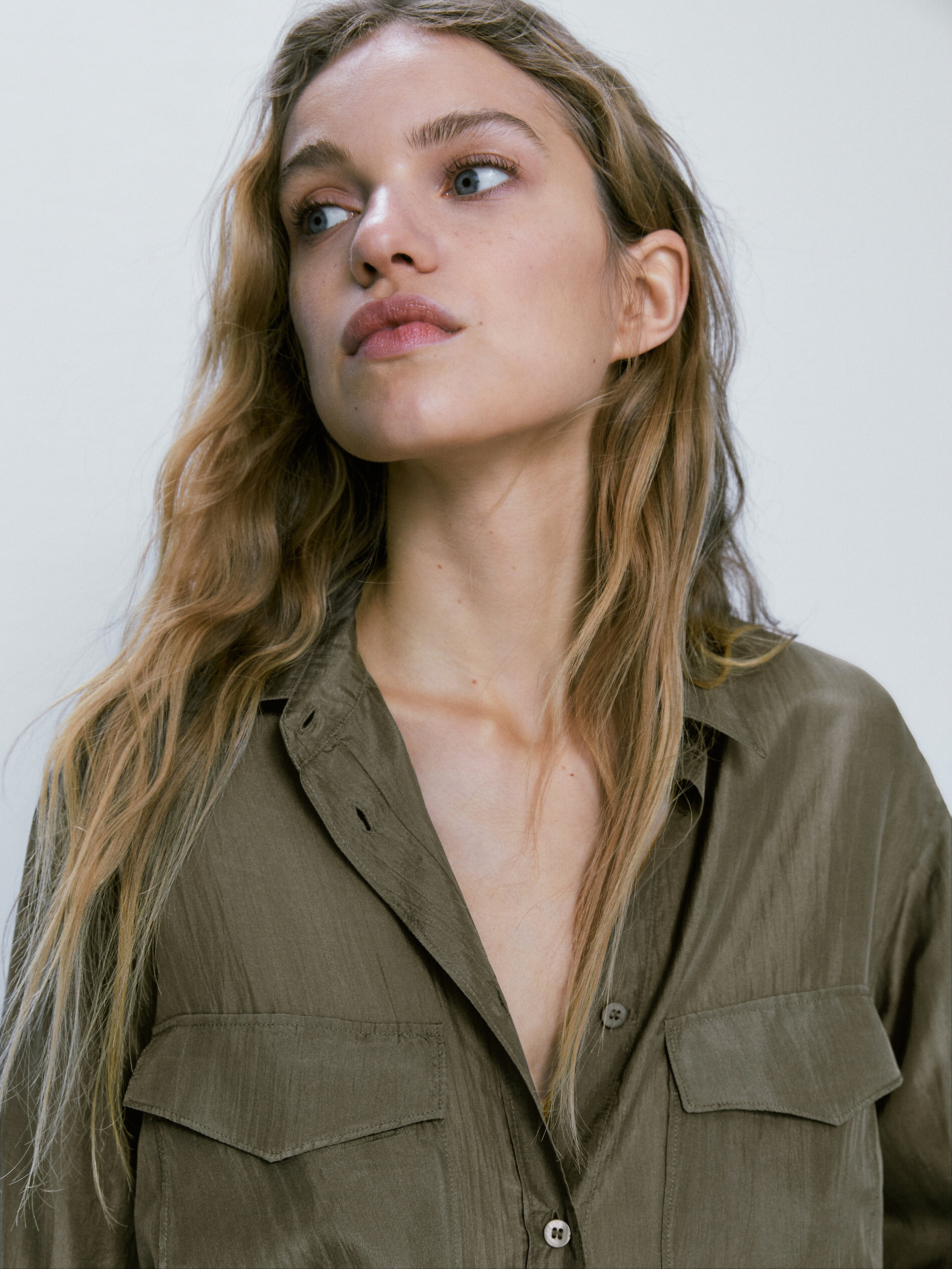 Camisa seda bolsillos - KAKI OSCURO