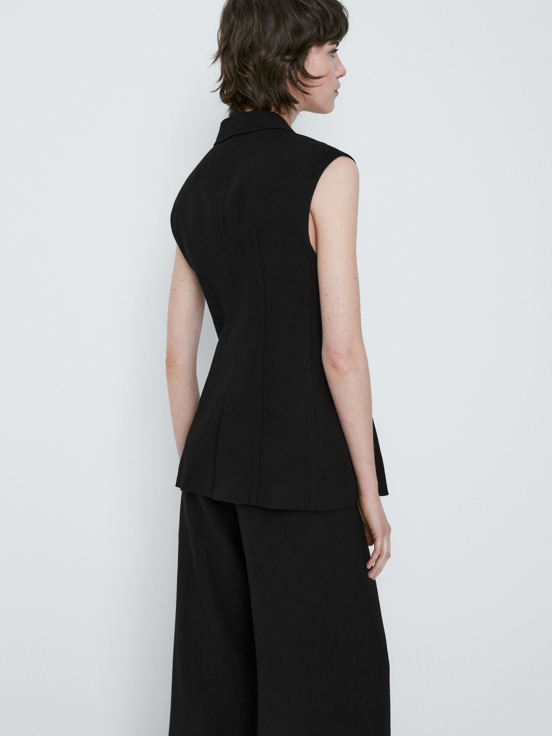 Chaleco entallado negro botones - NEGRO