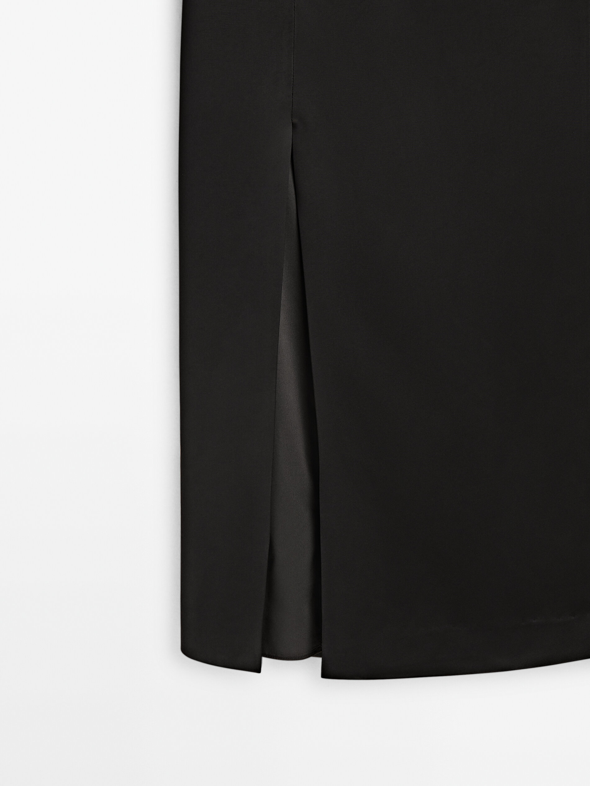 Falda tubo satinada -Studio - NEGRO