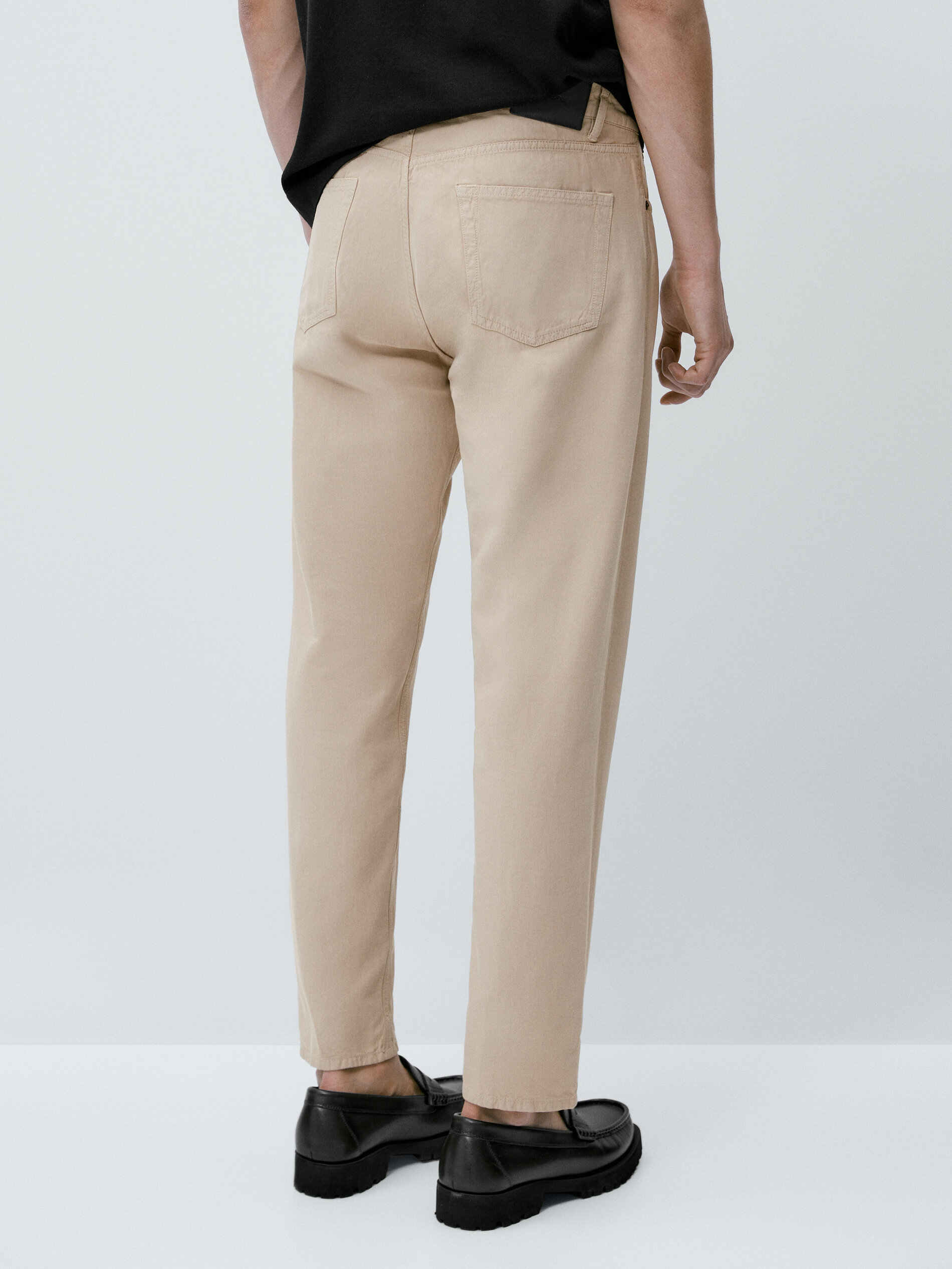 Pantalón vaquero tapered fit - BEIGE