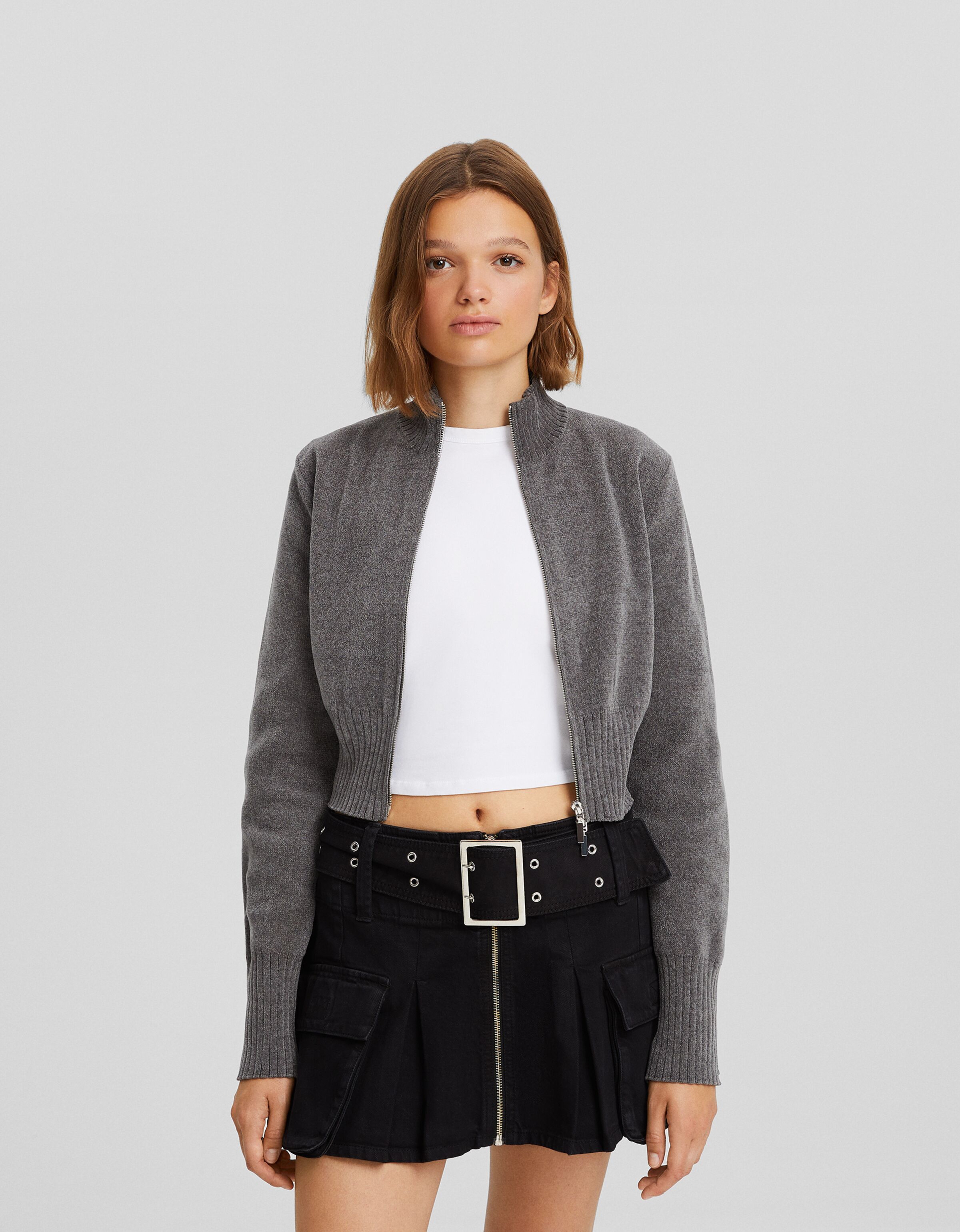 Mujer Cargo y parachute