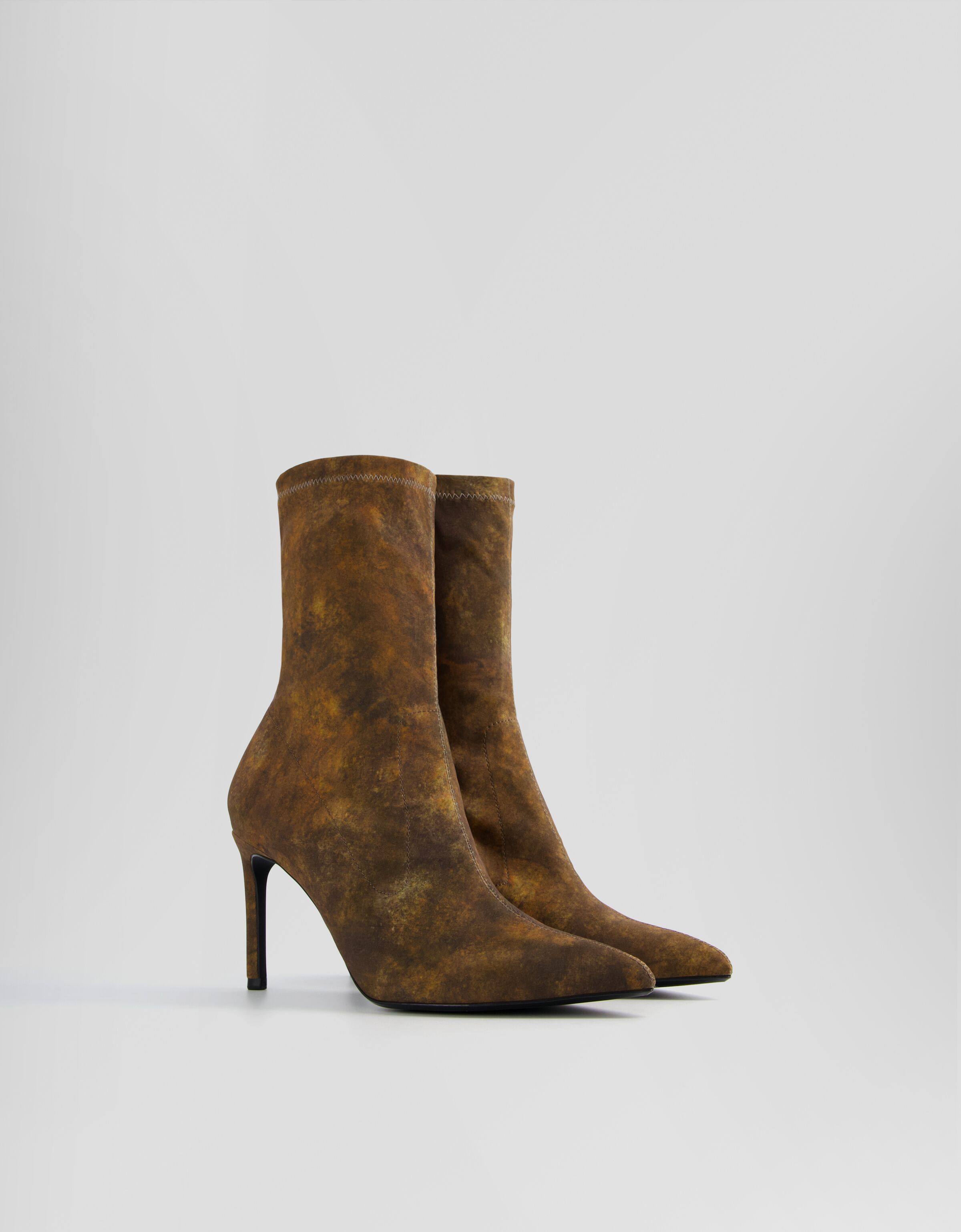 Botines tacón ajustados print efecto óxido