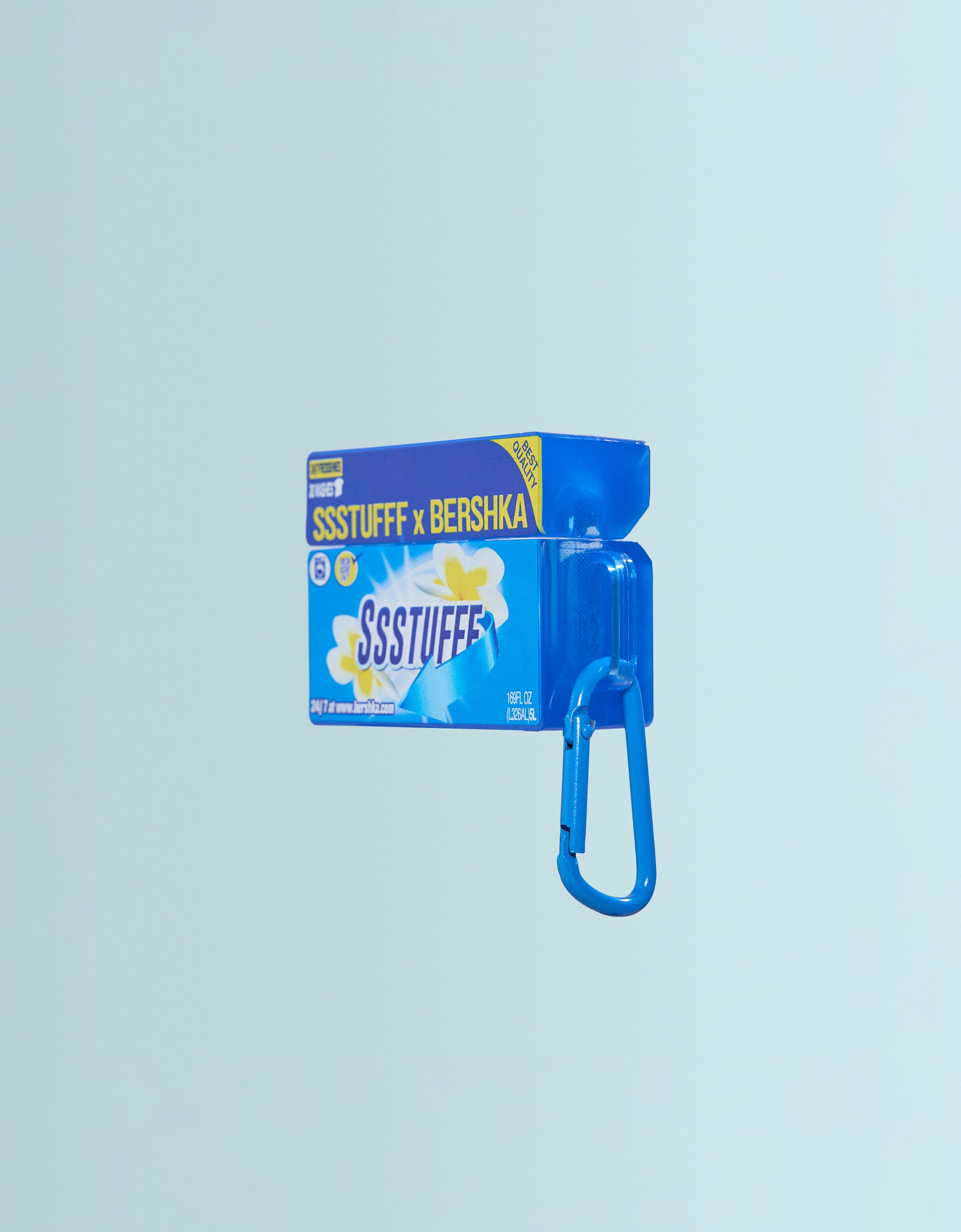 Funda AirPods Pro SSSTUFFF X BERSHKA print