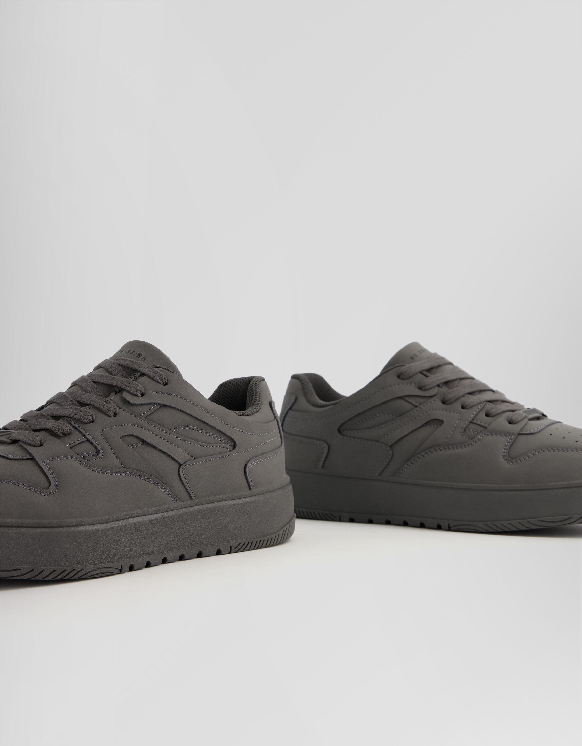 Zapatillas multipiezas monocolor hombre