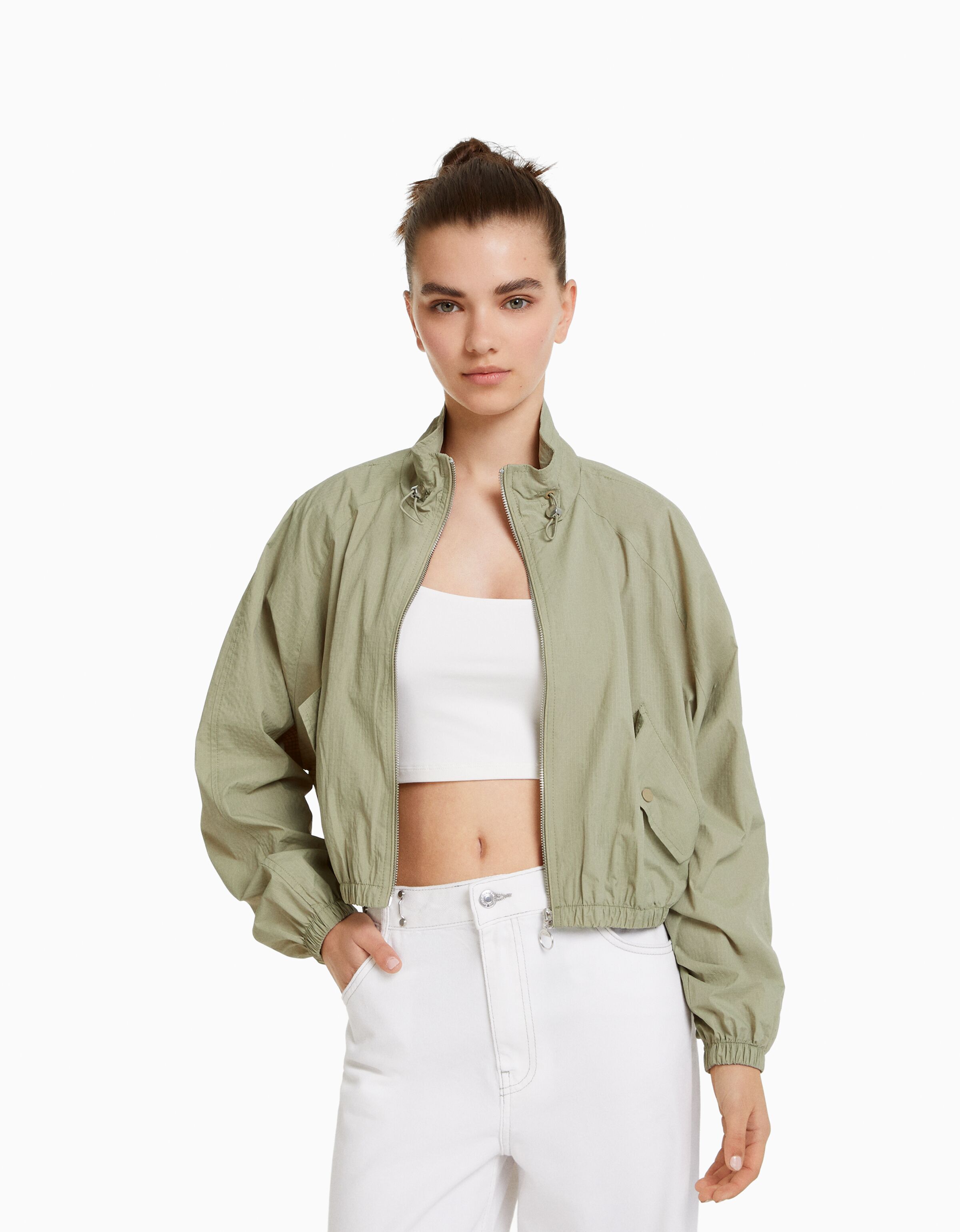 Cazadora cropped nylon estructura ripstop