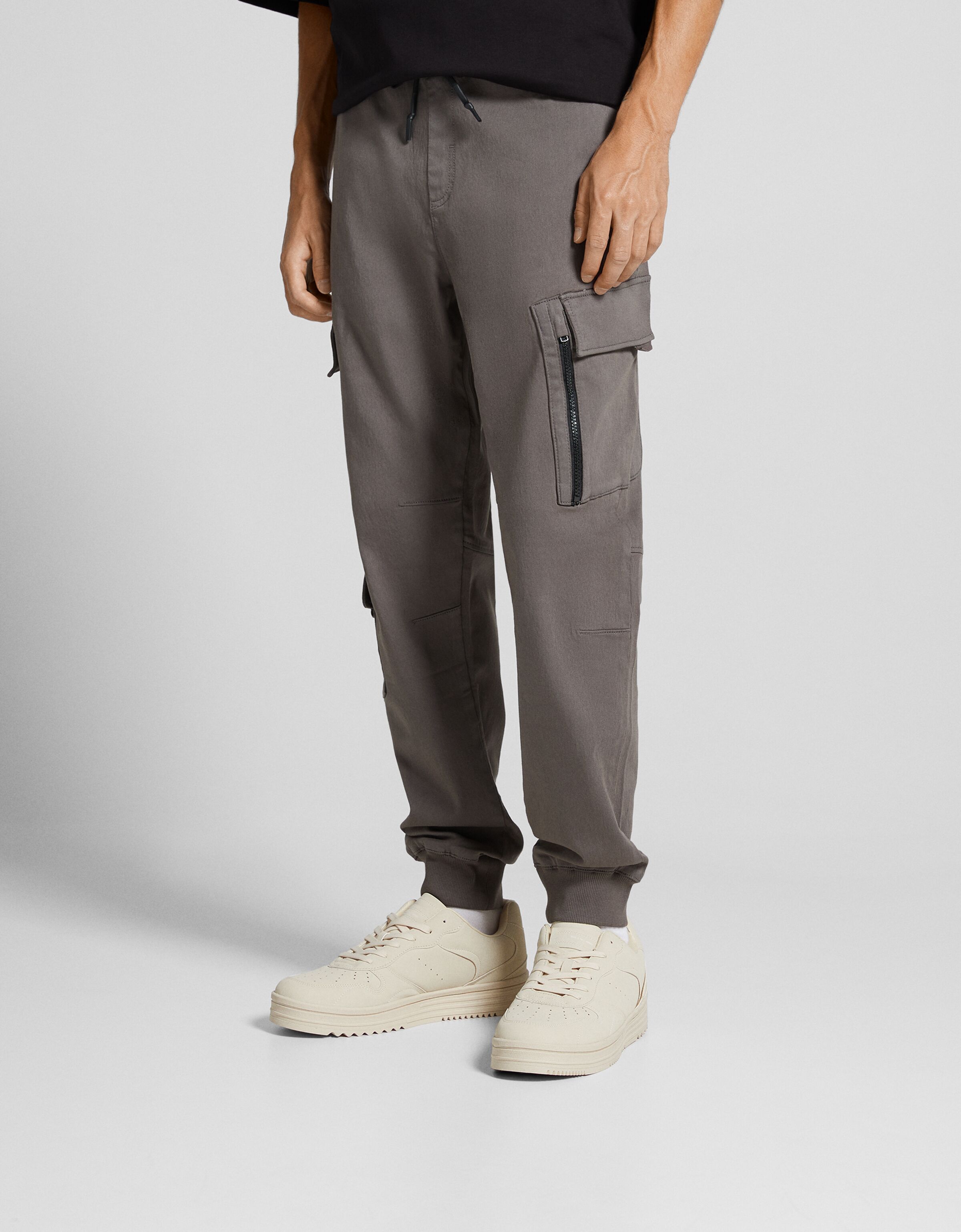 Pantalón jogger cargo slim
