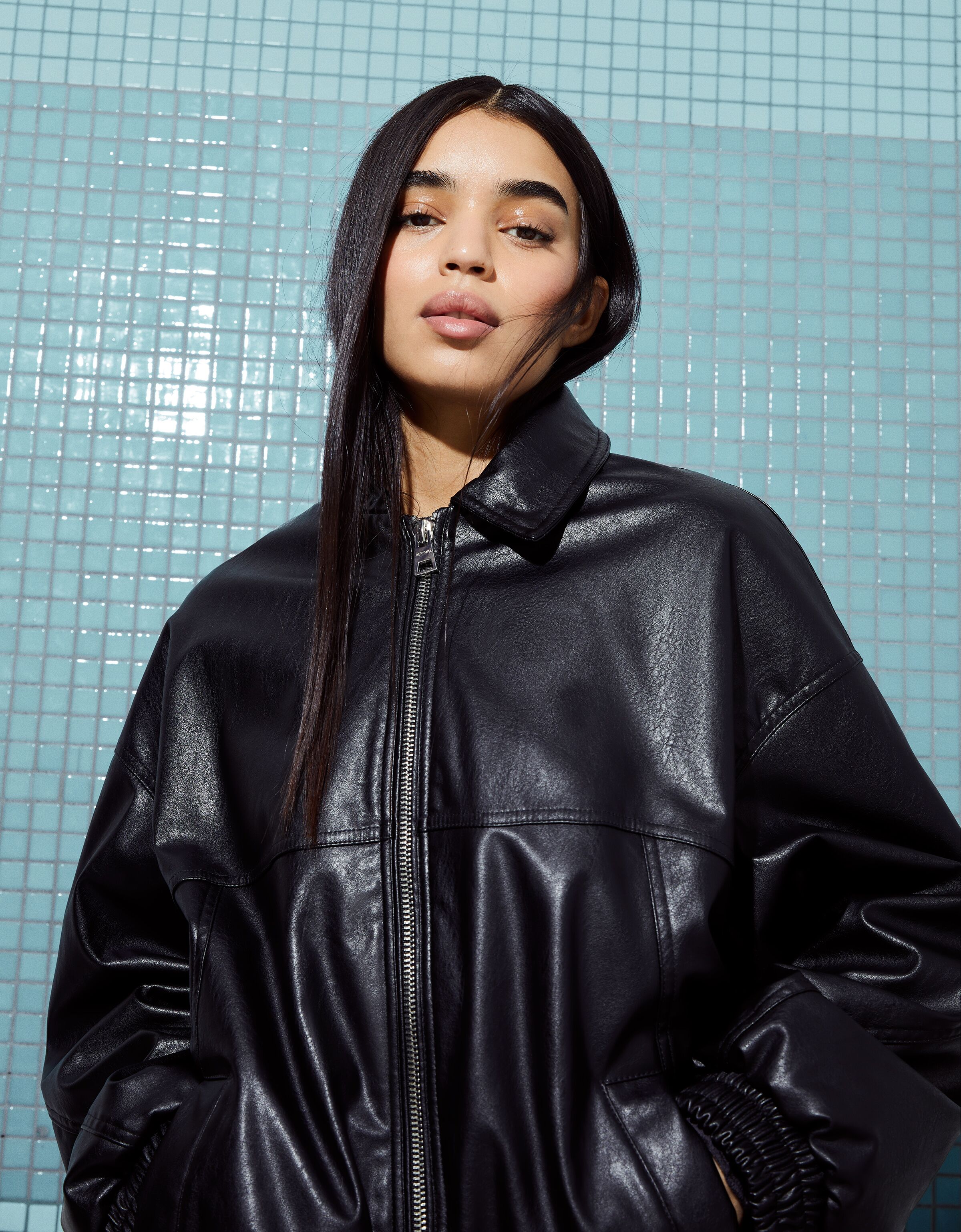 Cazadora oversize dad fit efecto piel