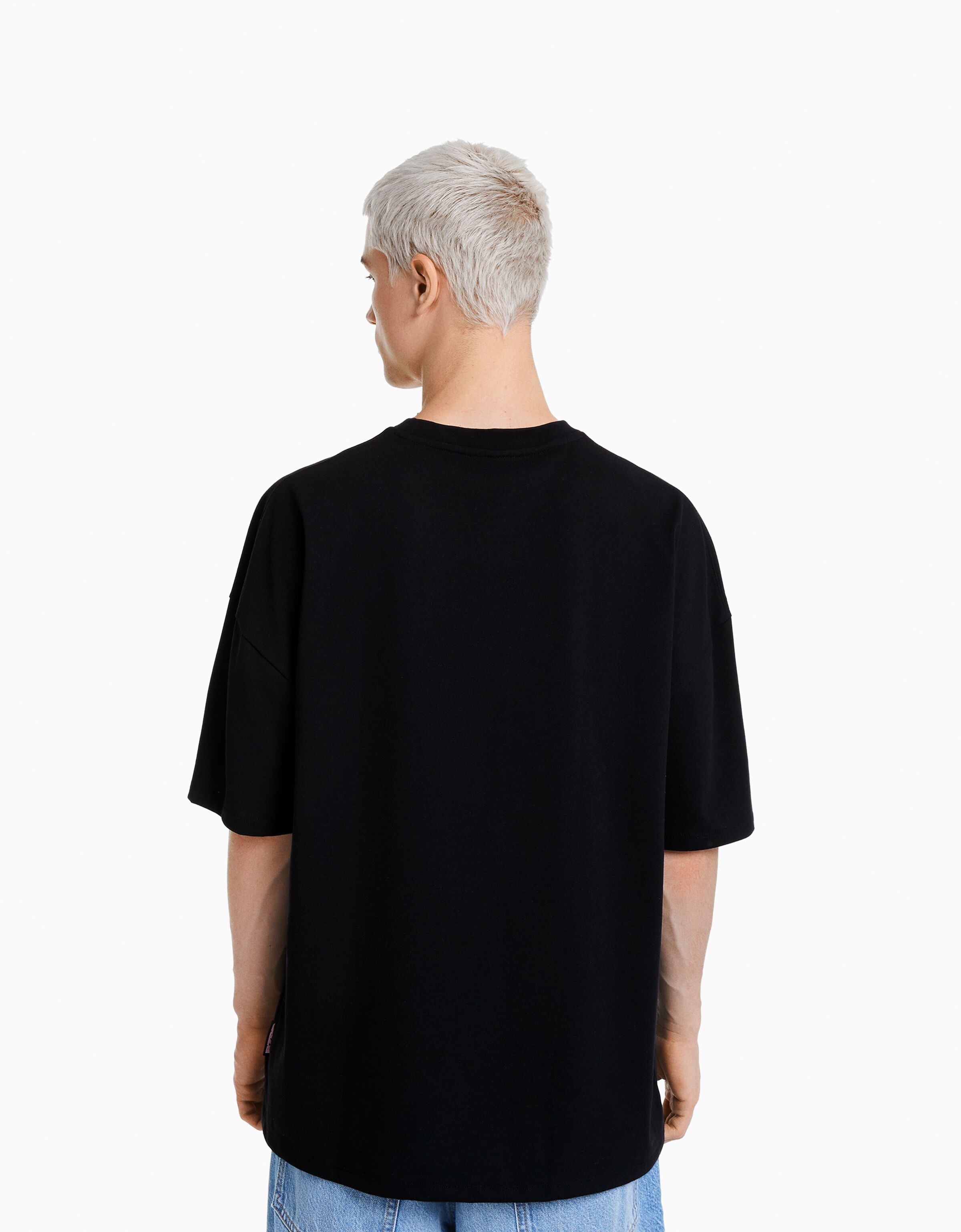 Camiseta BERSHKA ft. BIZARRAP manga corta oversize print