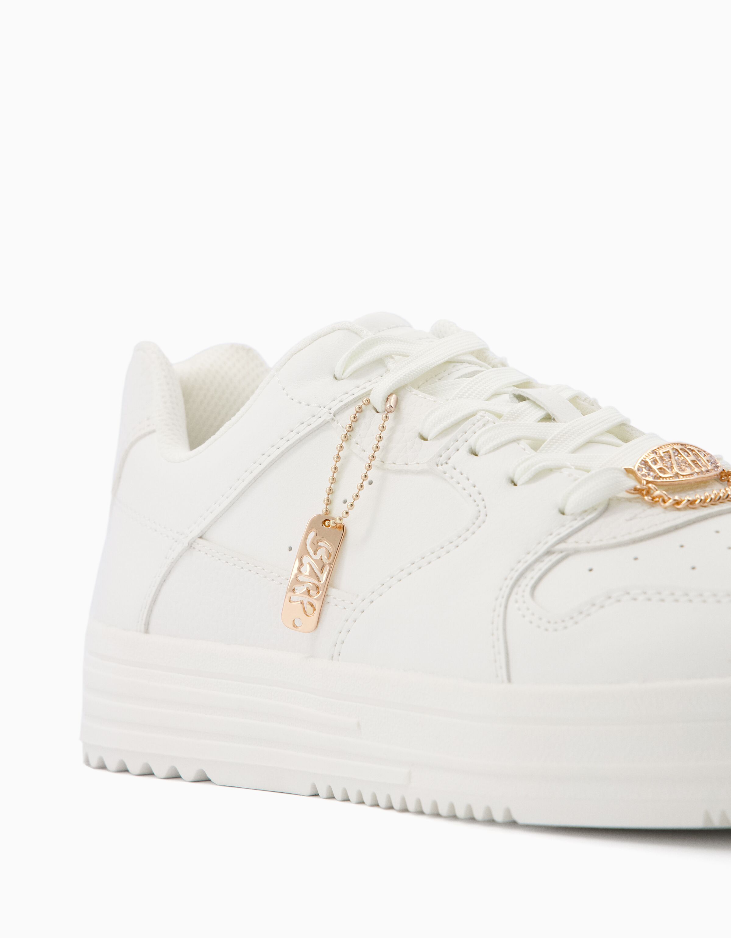 Charms cordones BERSHKA ft. BIZARRAP