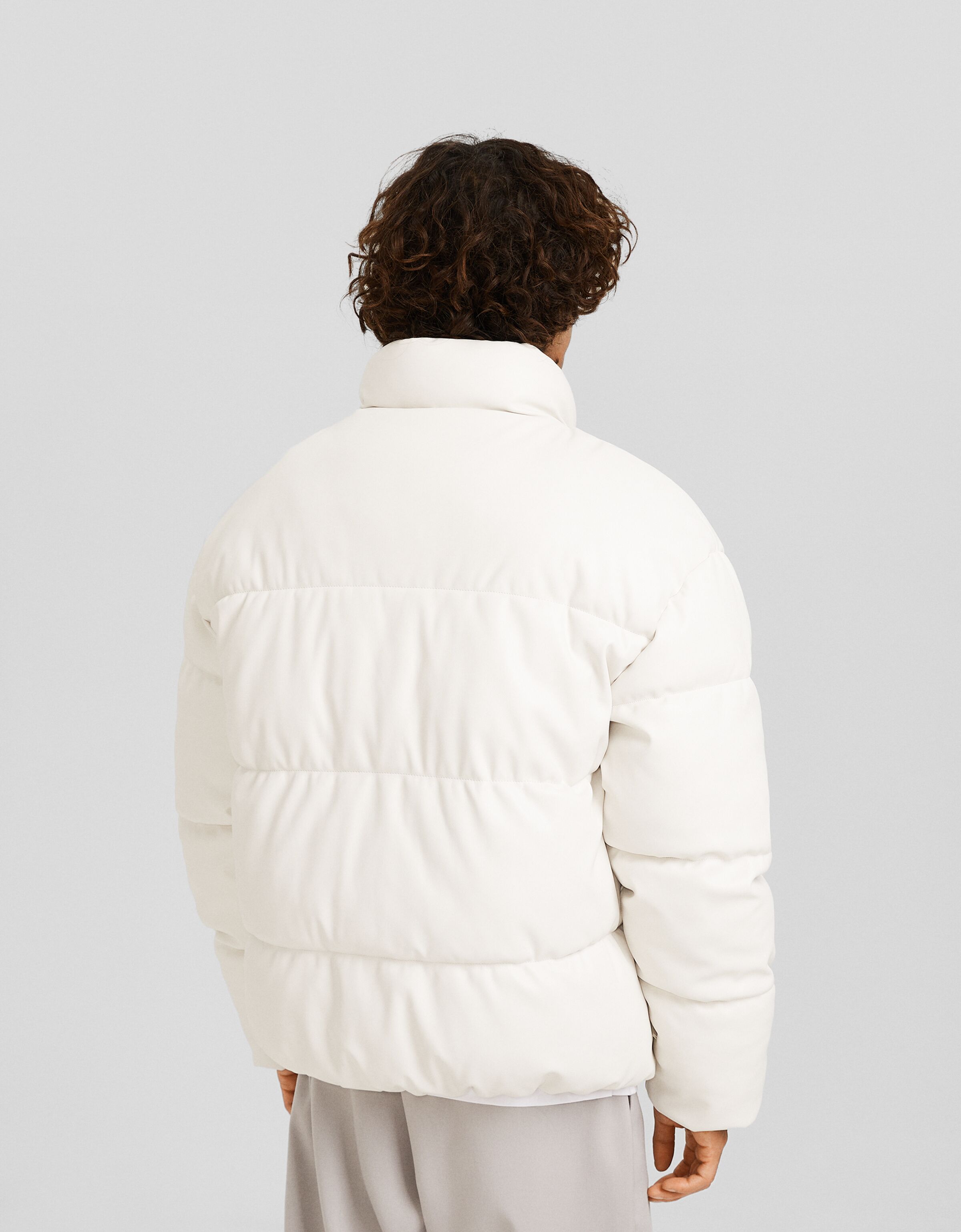 Cazadora acolchada efecto piel