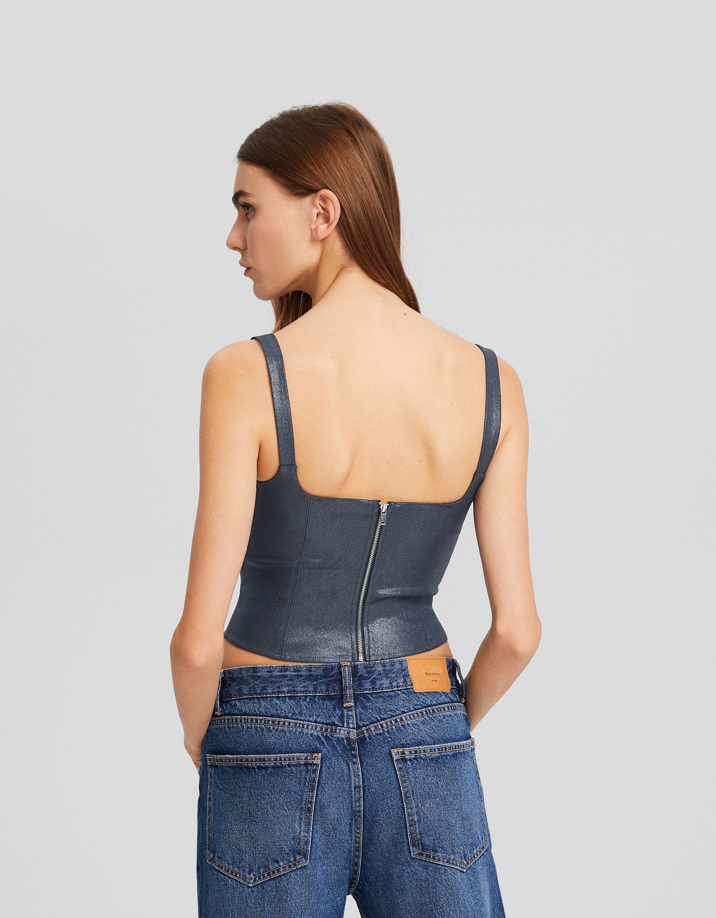 Top tirantes ajustado brillo flor strass