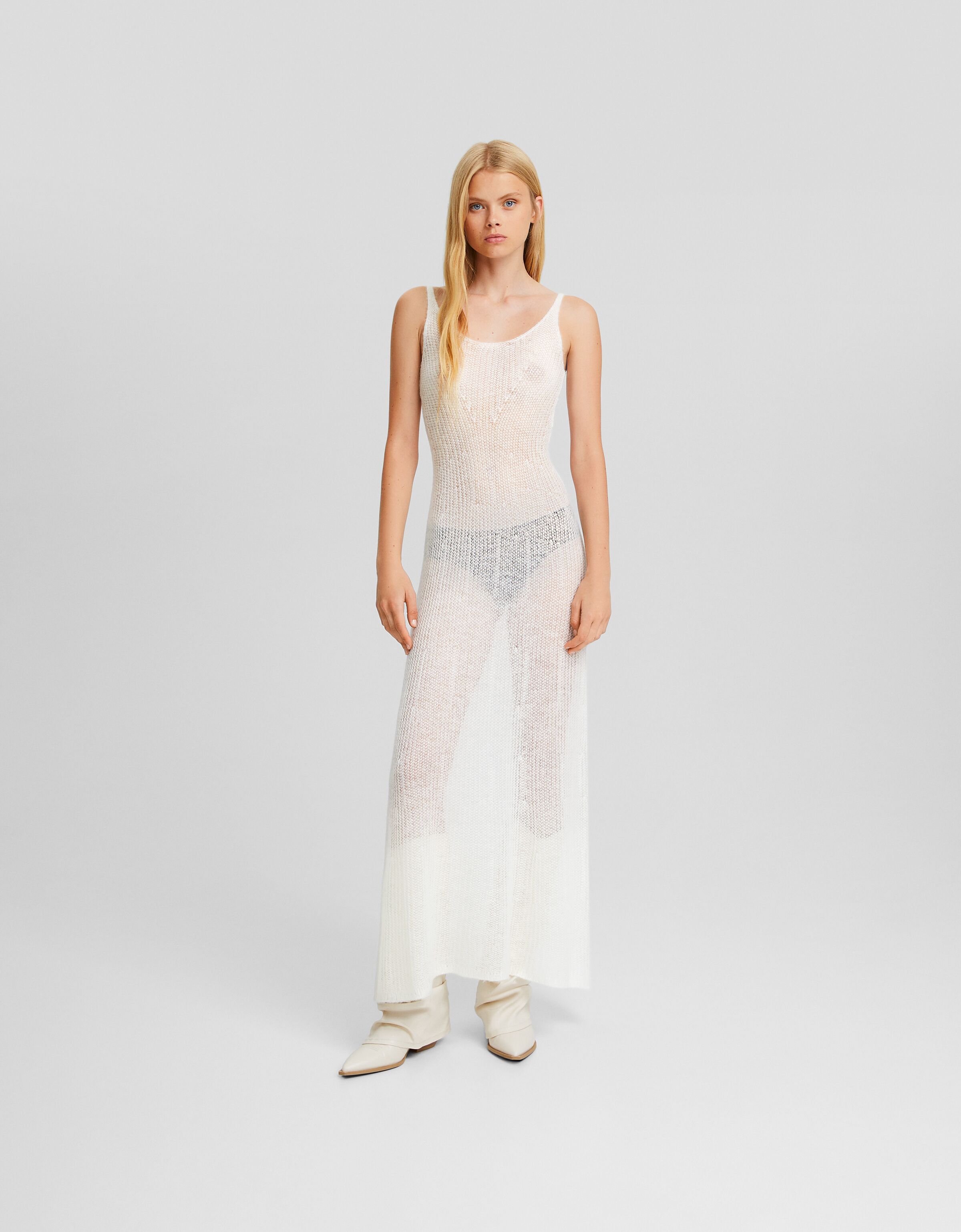 Vestido largo tirantes punto calados