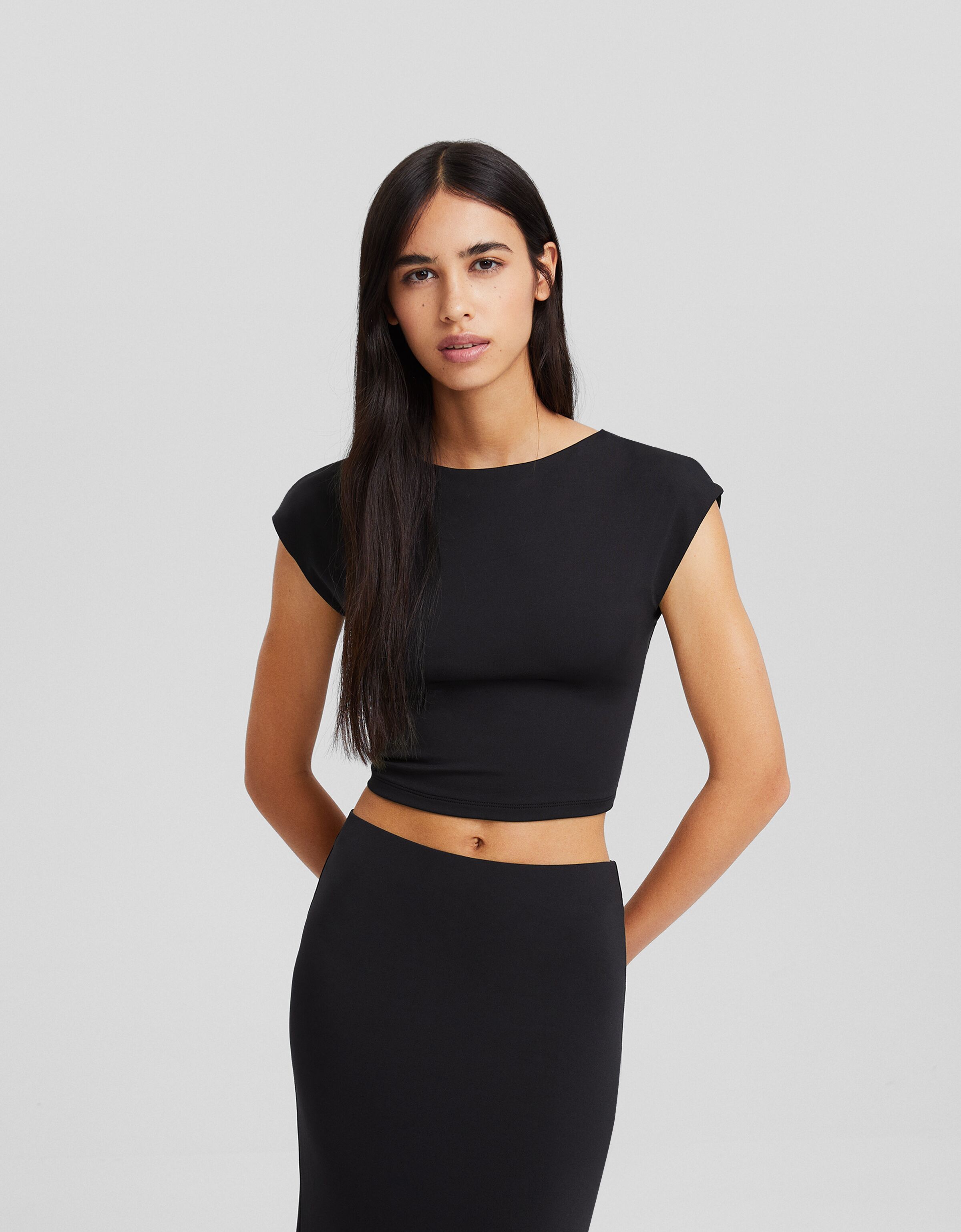 Camiseta manga corta con nylon espalda descubierta