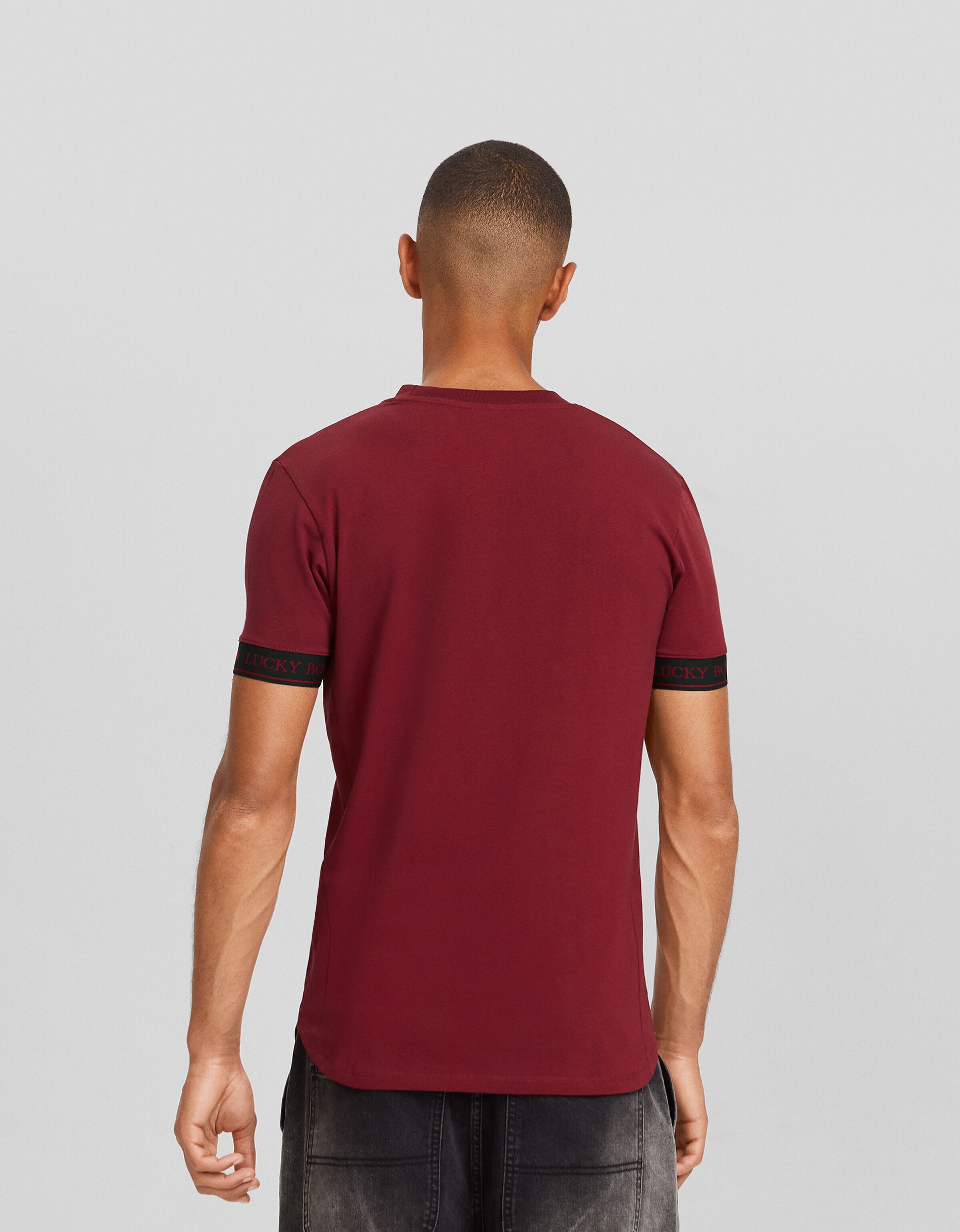 Camiseta manga corta muscle fit bandas