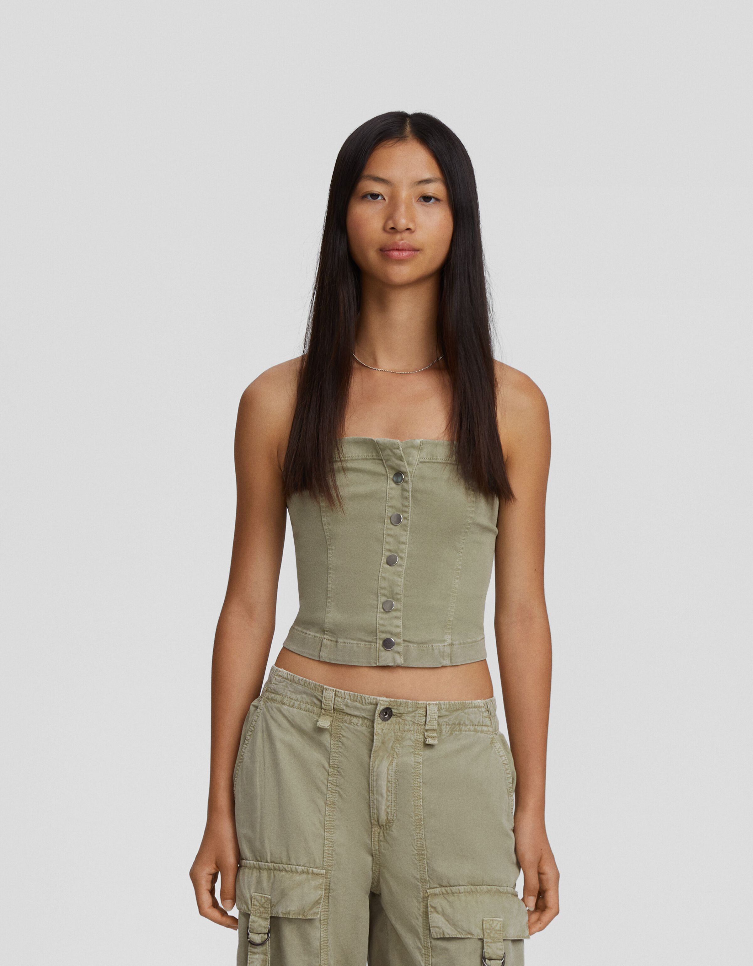 Top bandeau sarga efecto lavado botones