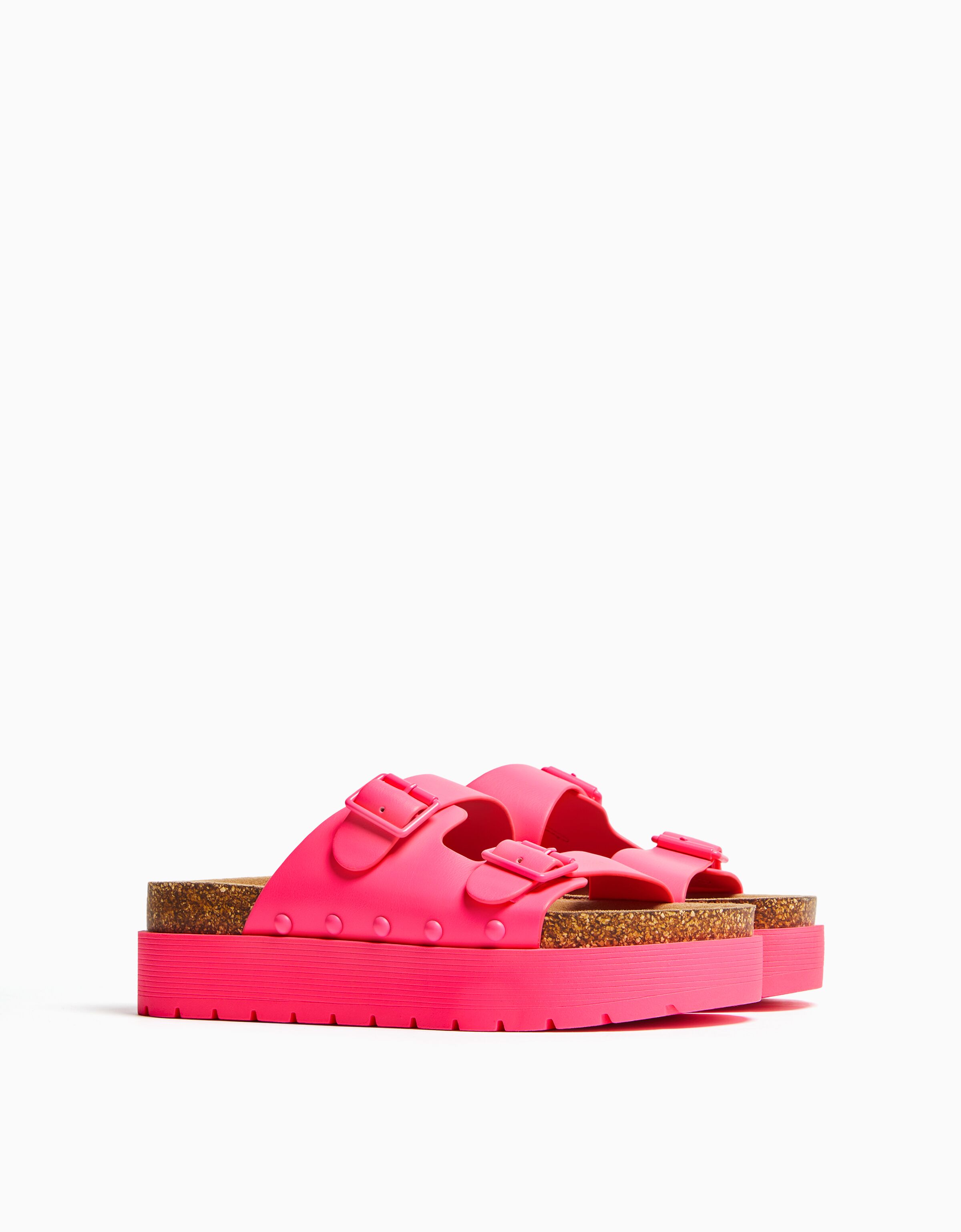 Sandalia plana plataforma hebillas