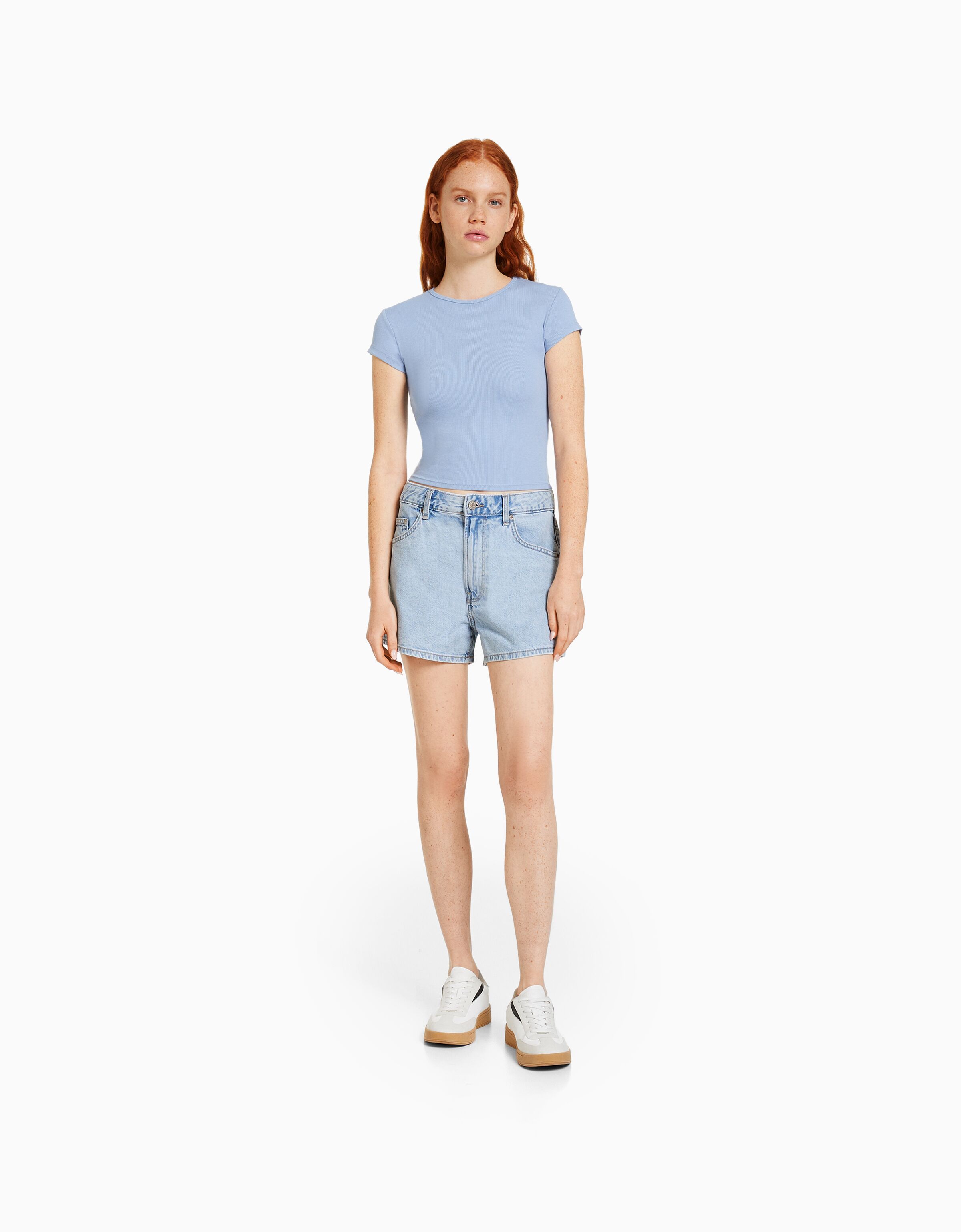 Short denim mom