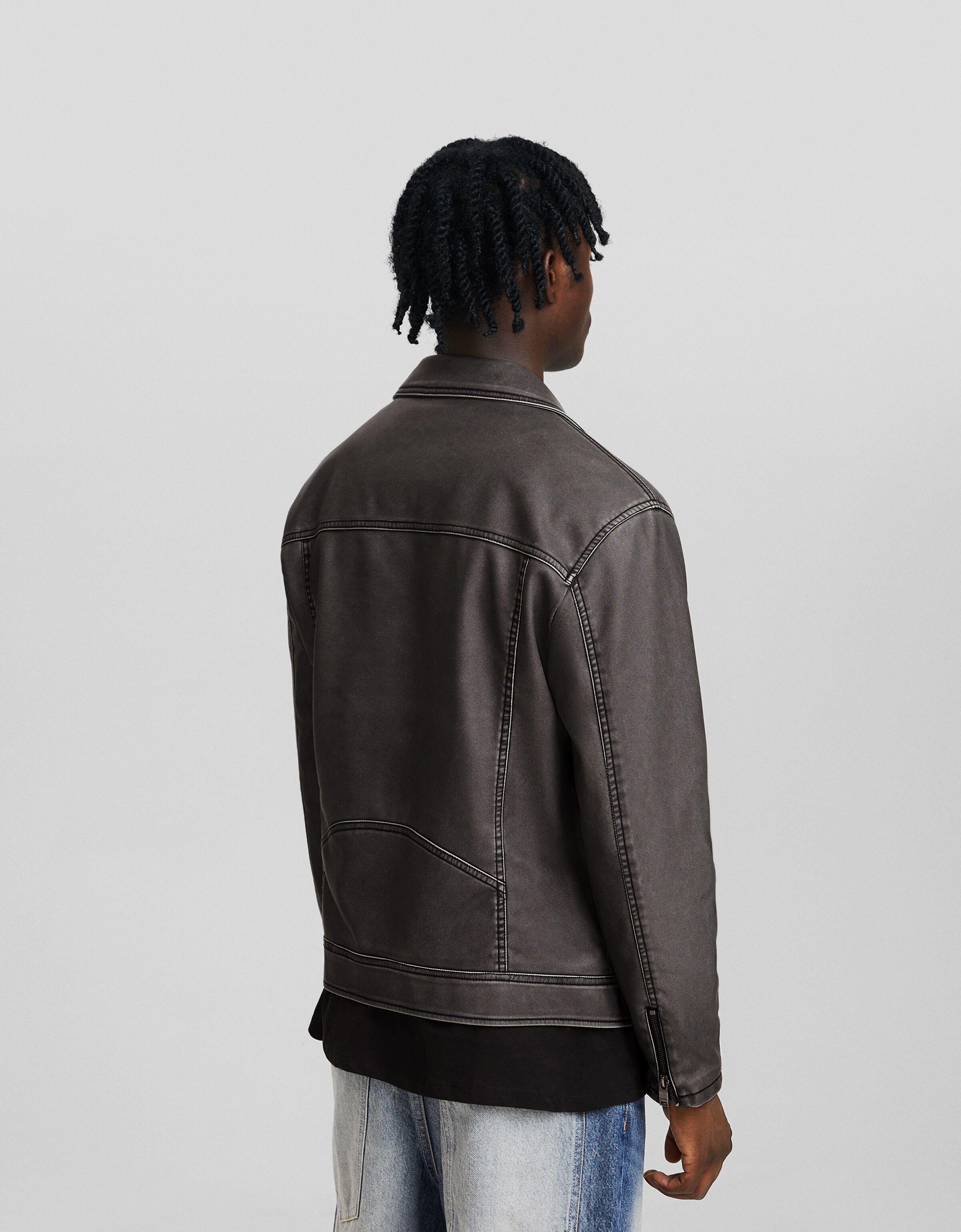 Cazadora racing efecto piel desgastada